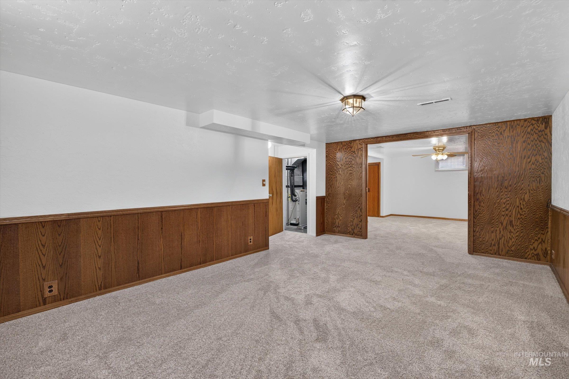 1119 Meadowbrook Ln Property Photo 25