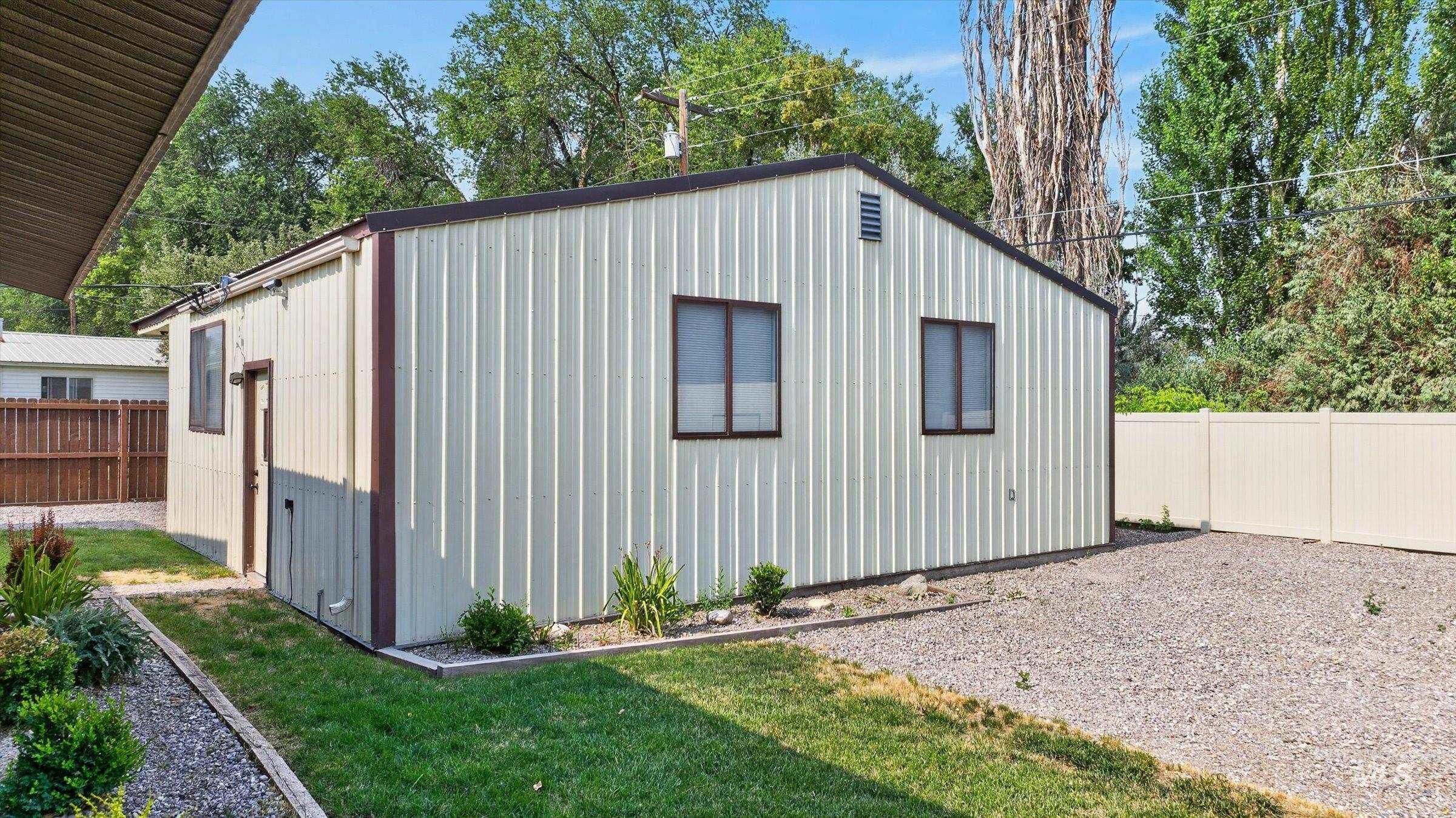 1119 Meadowbrook Ln Property Photo 39