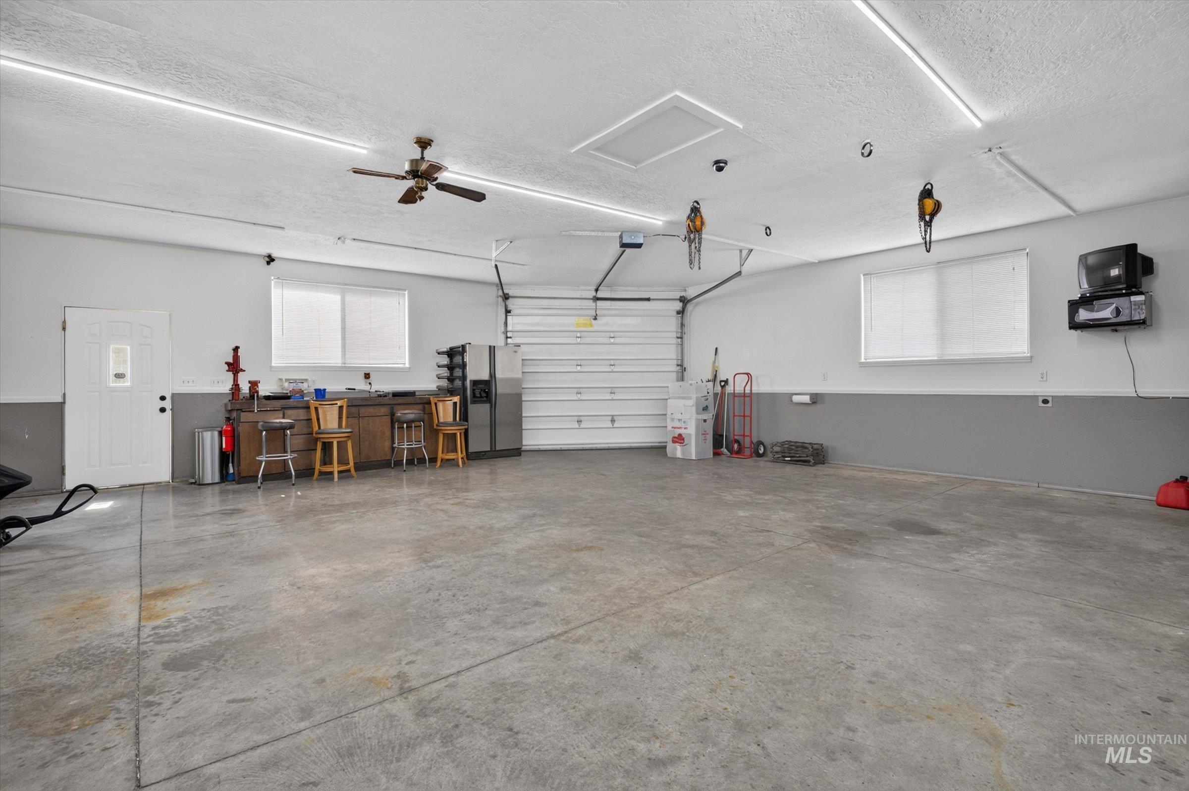 1119 Meadowbrook Ln Property Photo 41