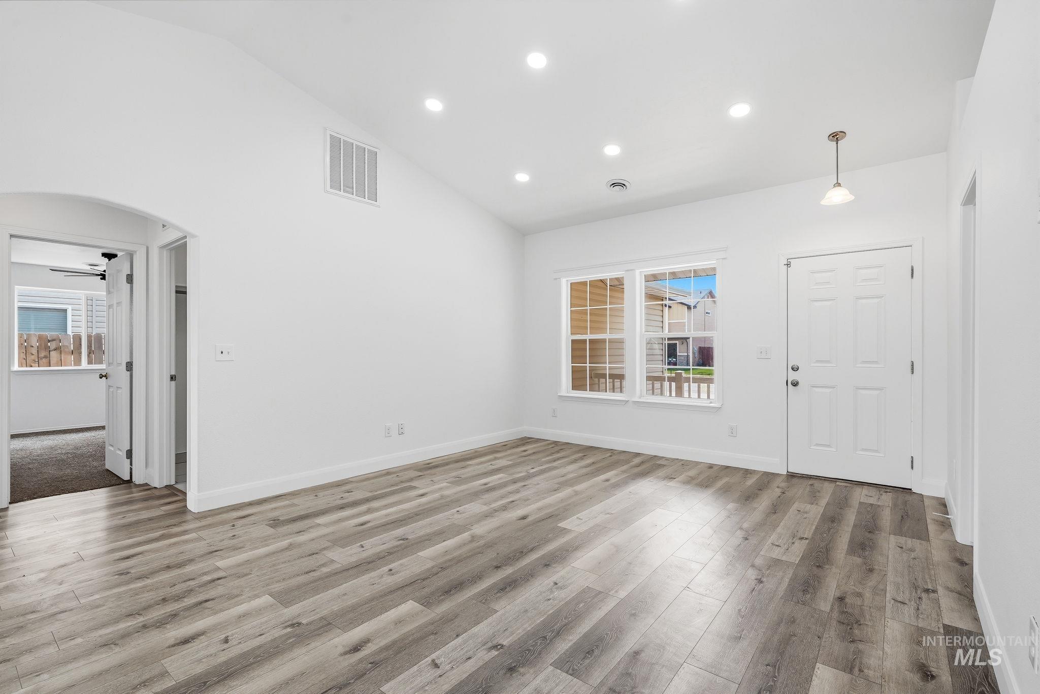 4180 S Rangewood Way Property Photo 6