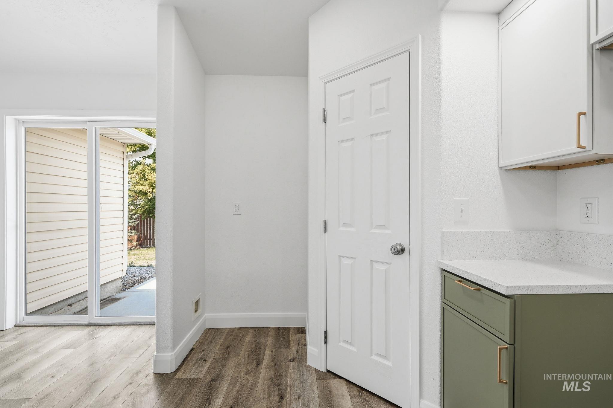 4180 S Rangewood Way Property Photo 16