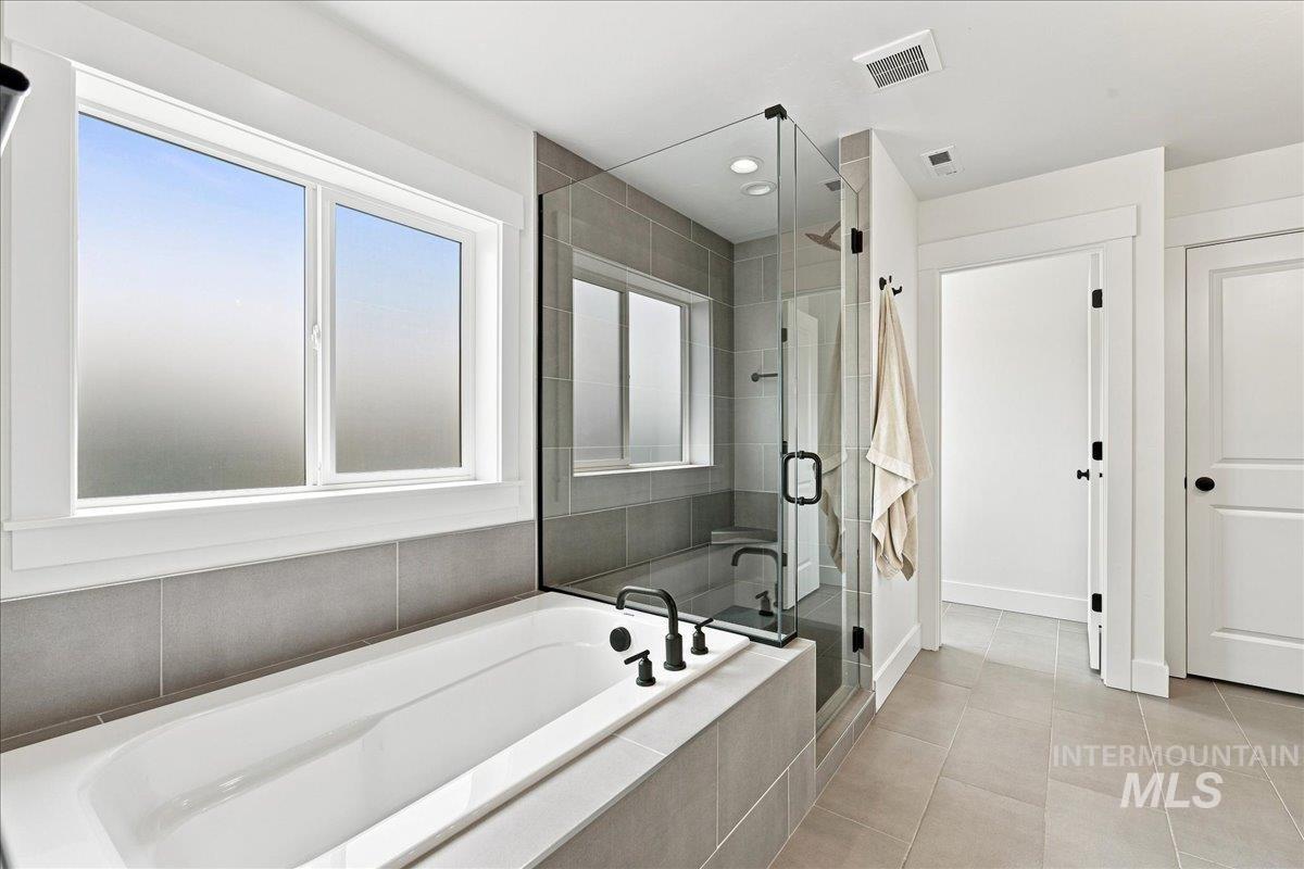 921 E Viedma St Property Photo 17