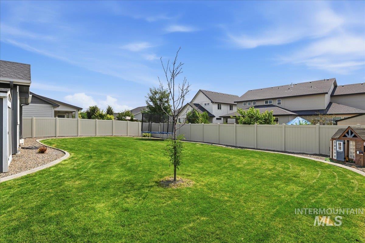 921 E Viedma St Property Photo 32