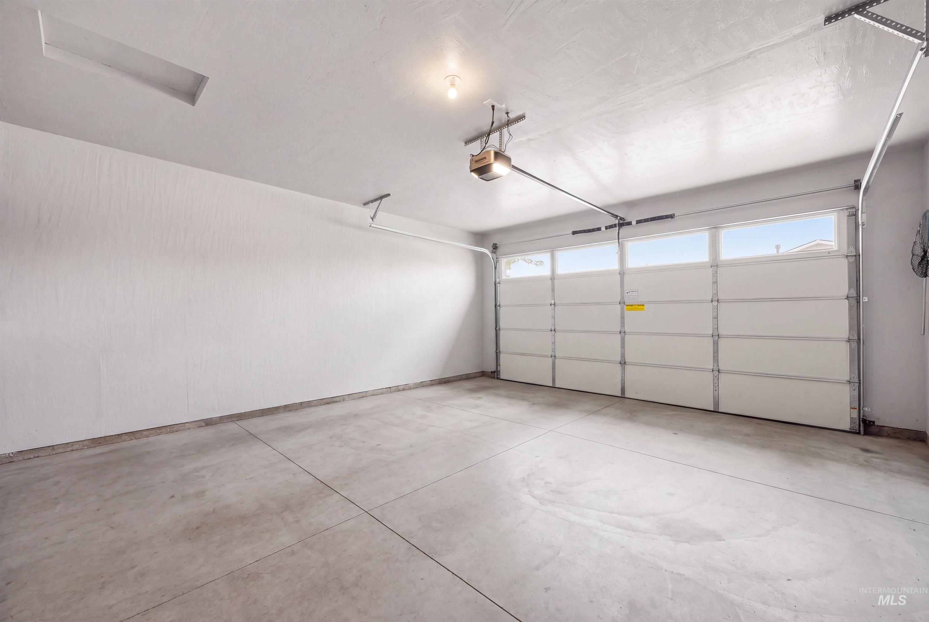 11956 W Piazza St Property Photo 23