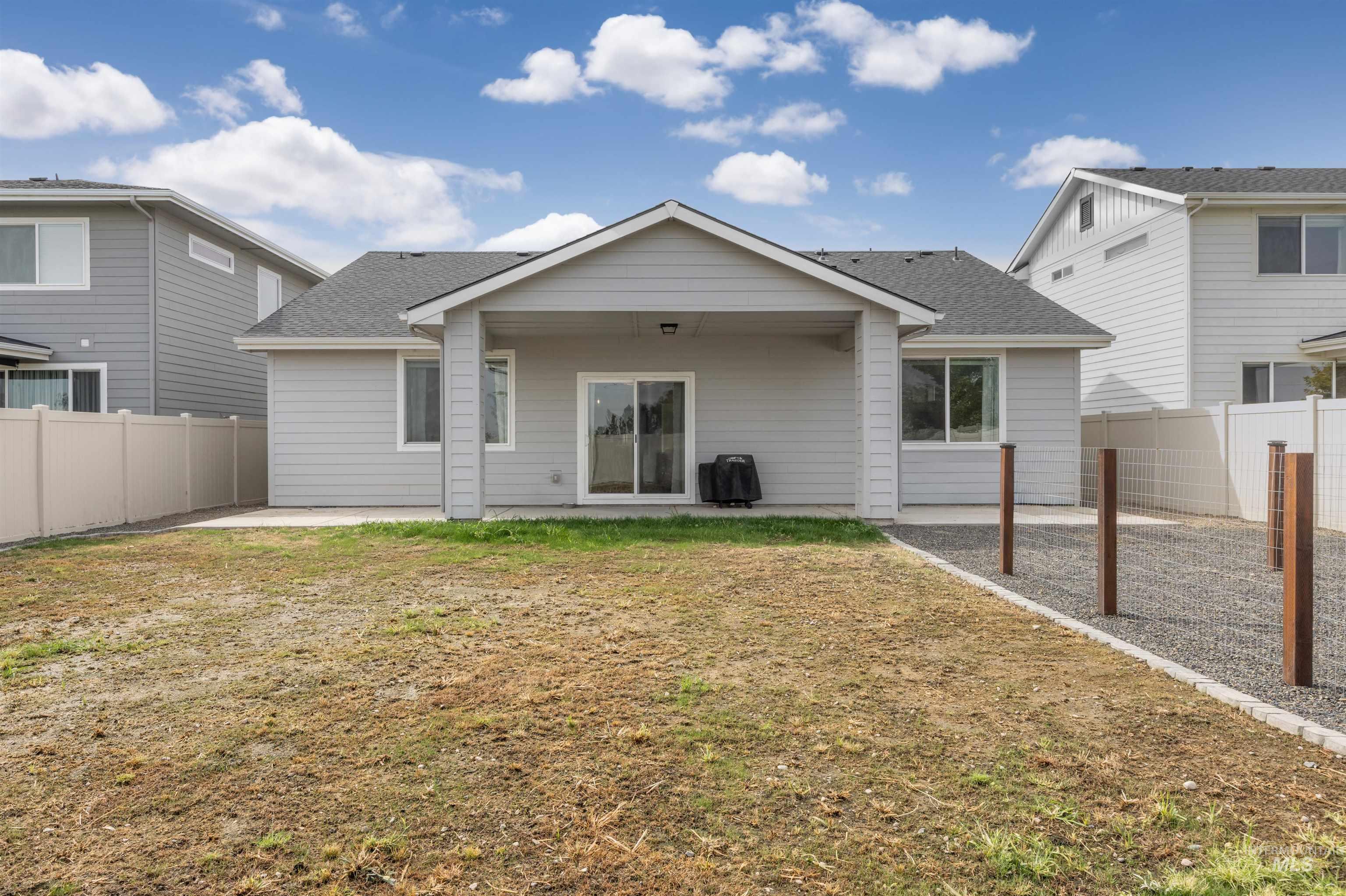 11956 W Piazza St Property Photo 26