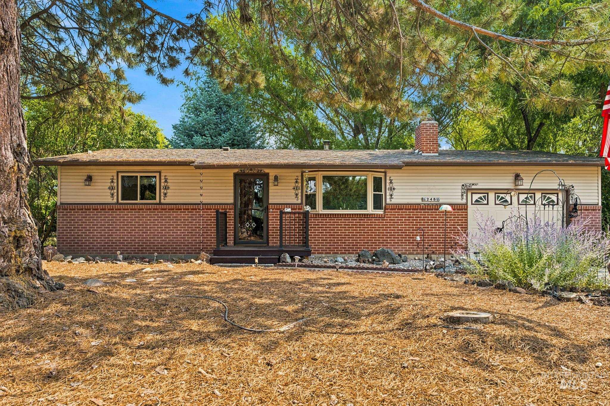 248 N Cobblestone Ln. Property Photo 1