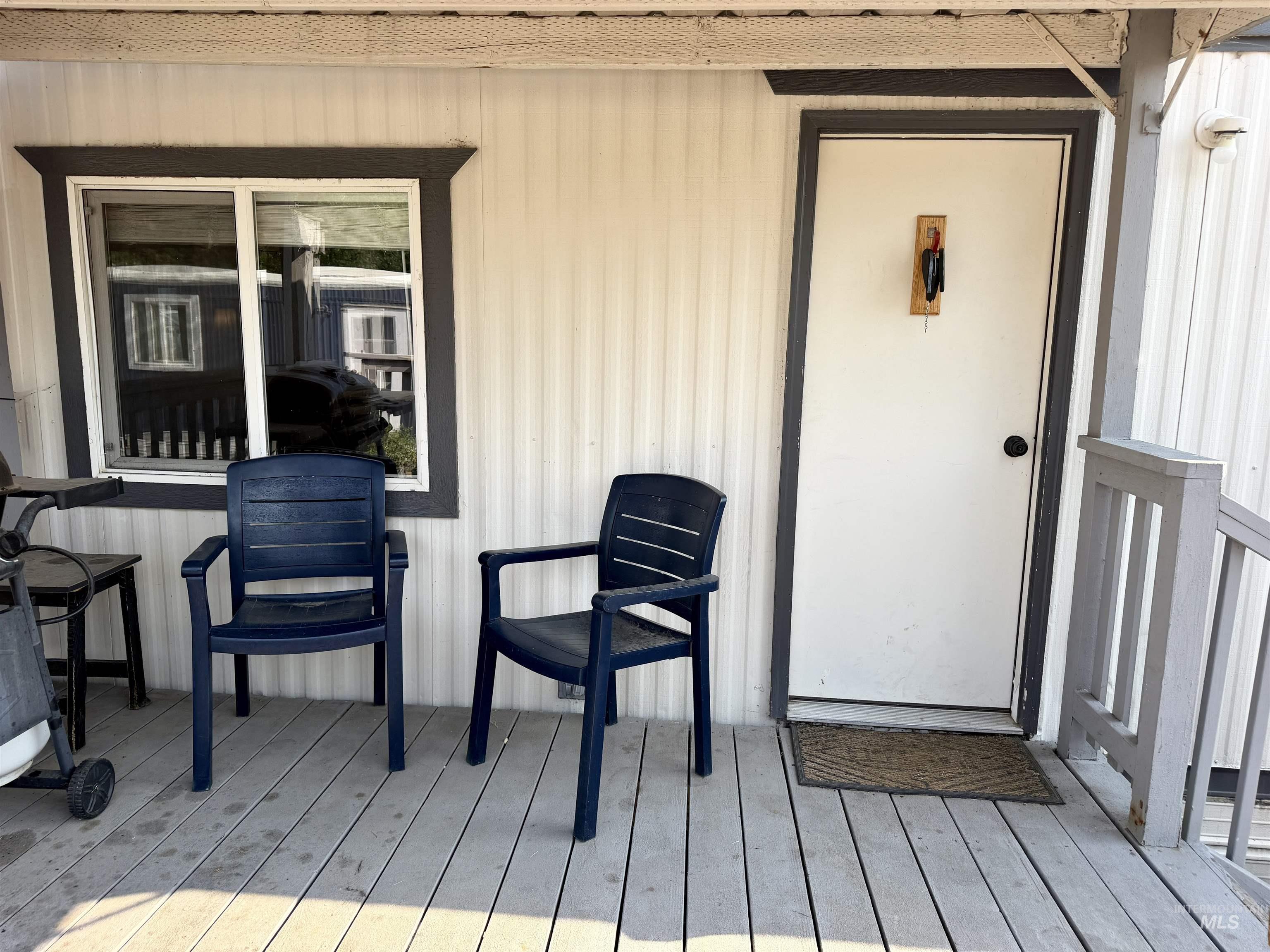 411 N Almon Property Photo 4