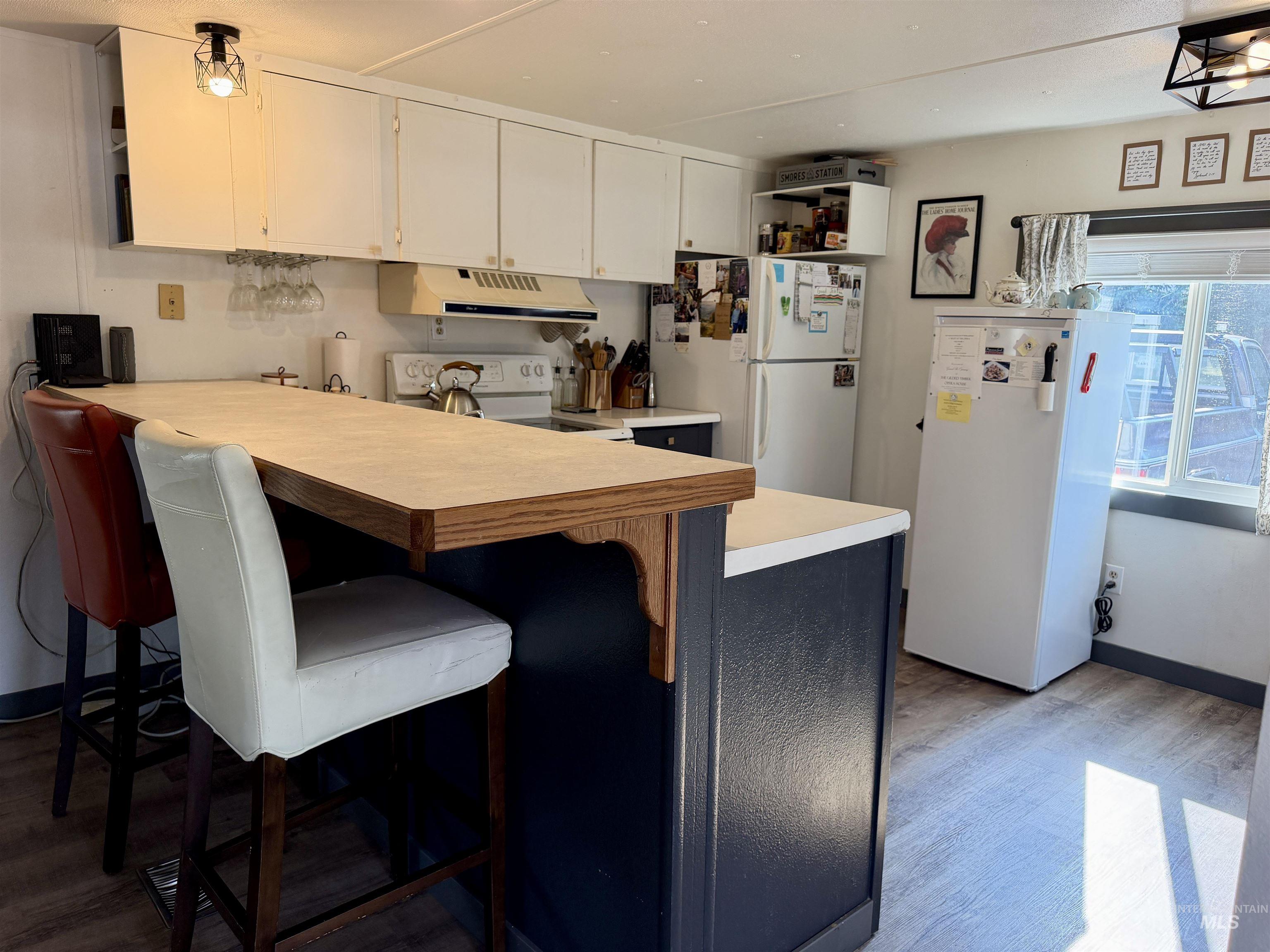 411 N Almon Property Photo 6