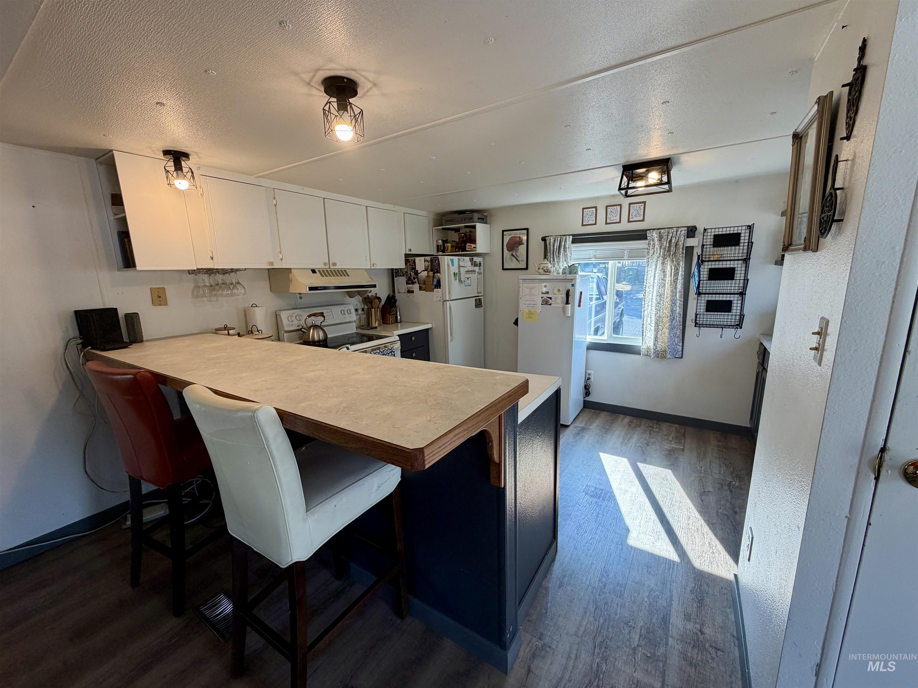 411 N Almon Property Photo 7