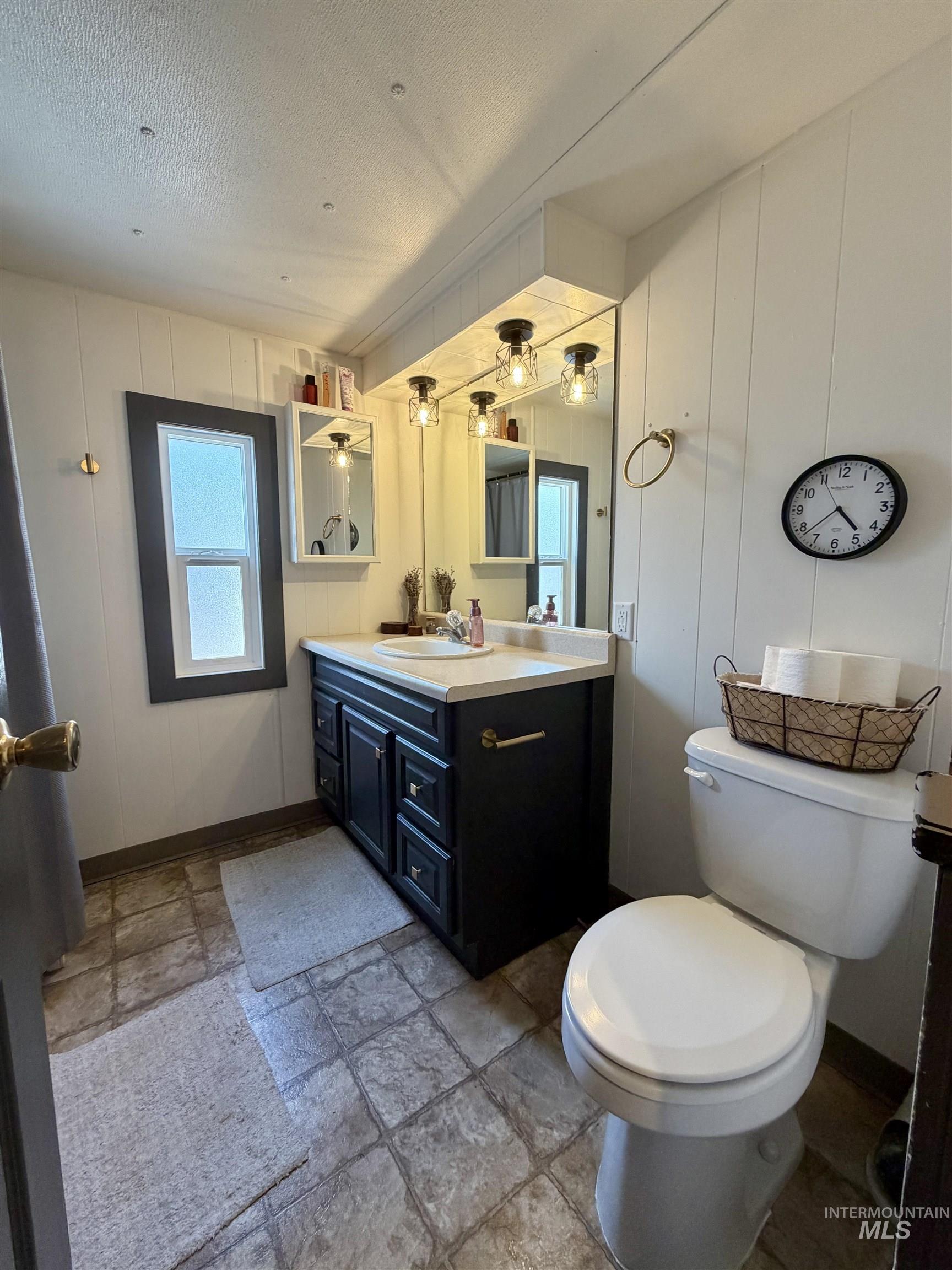 411 N Almon Property Photo 19
