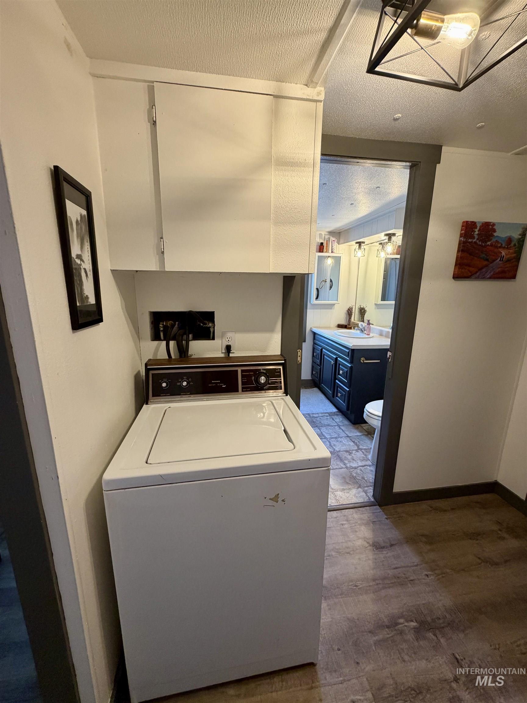 411 N Almon Property Photo 24