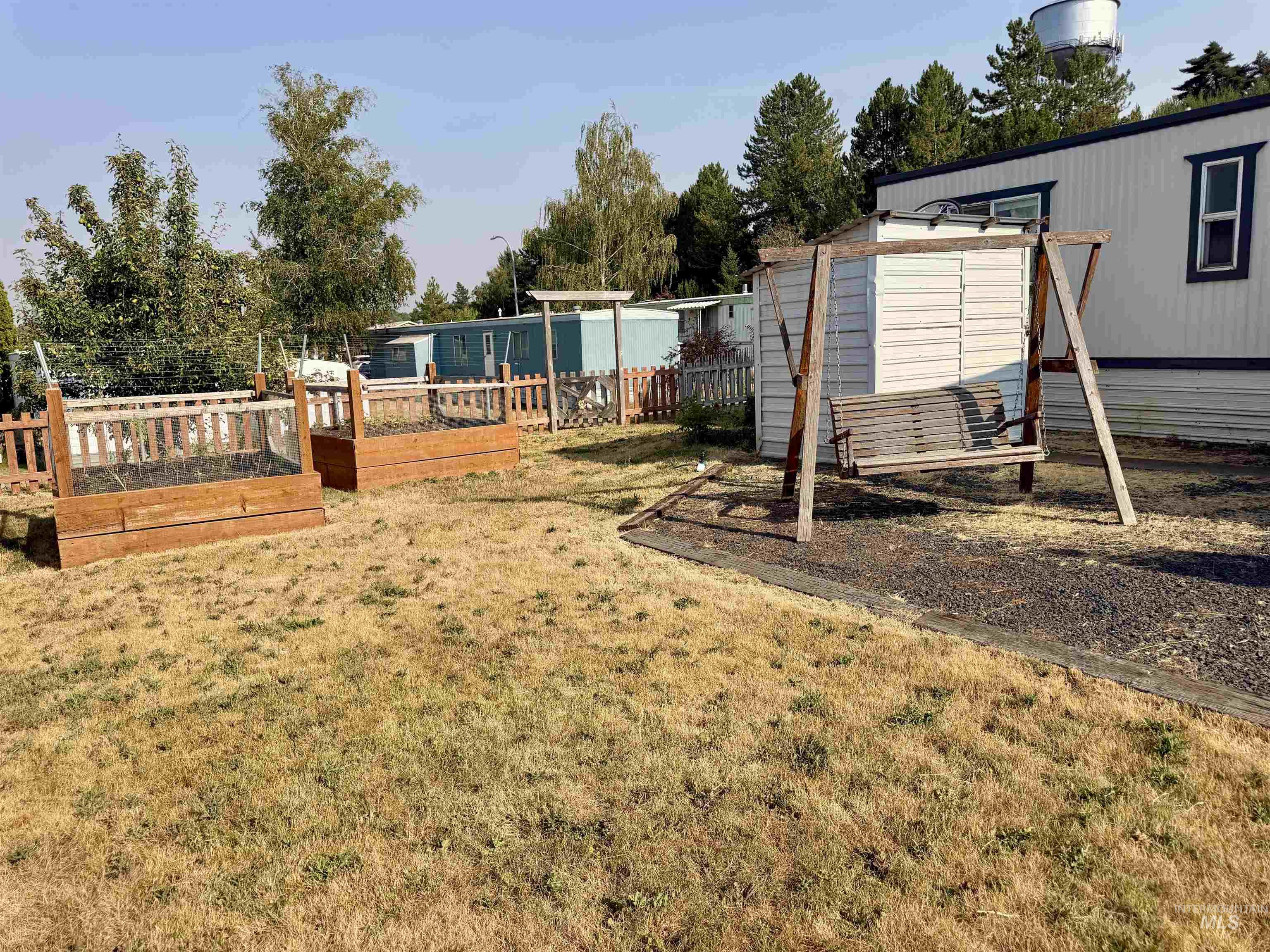 411 N Almon Property Photo 26
