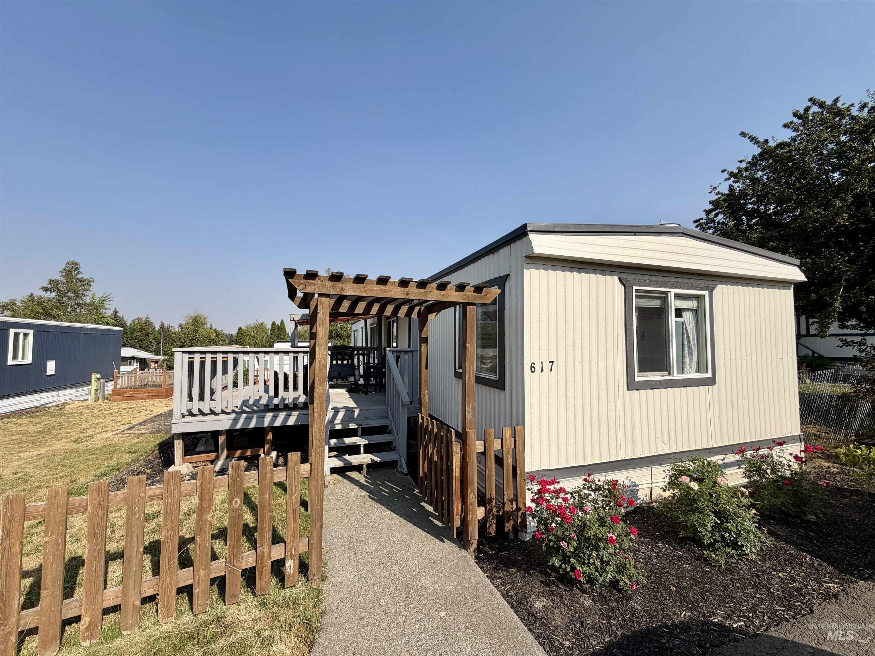 411 N Almon Property Photo 28