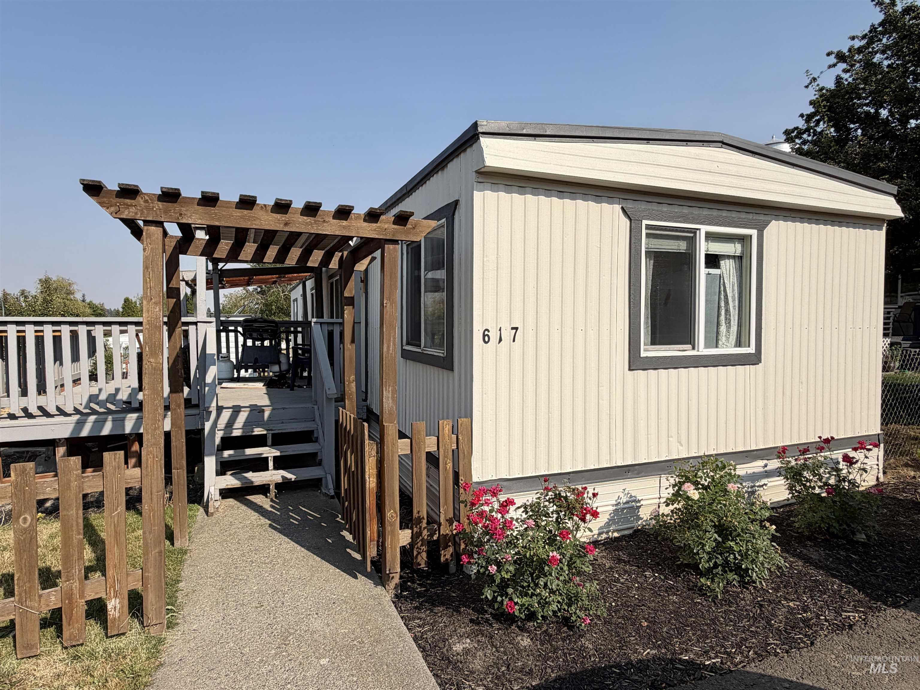 411 N Almon Property Photo 29
