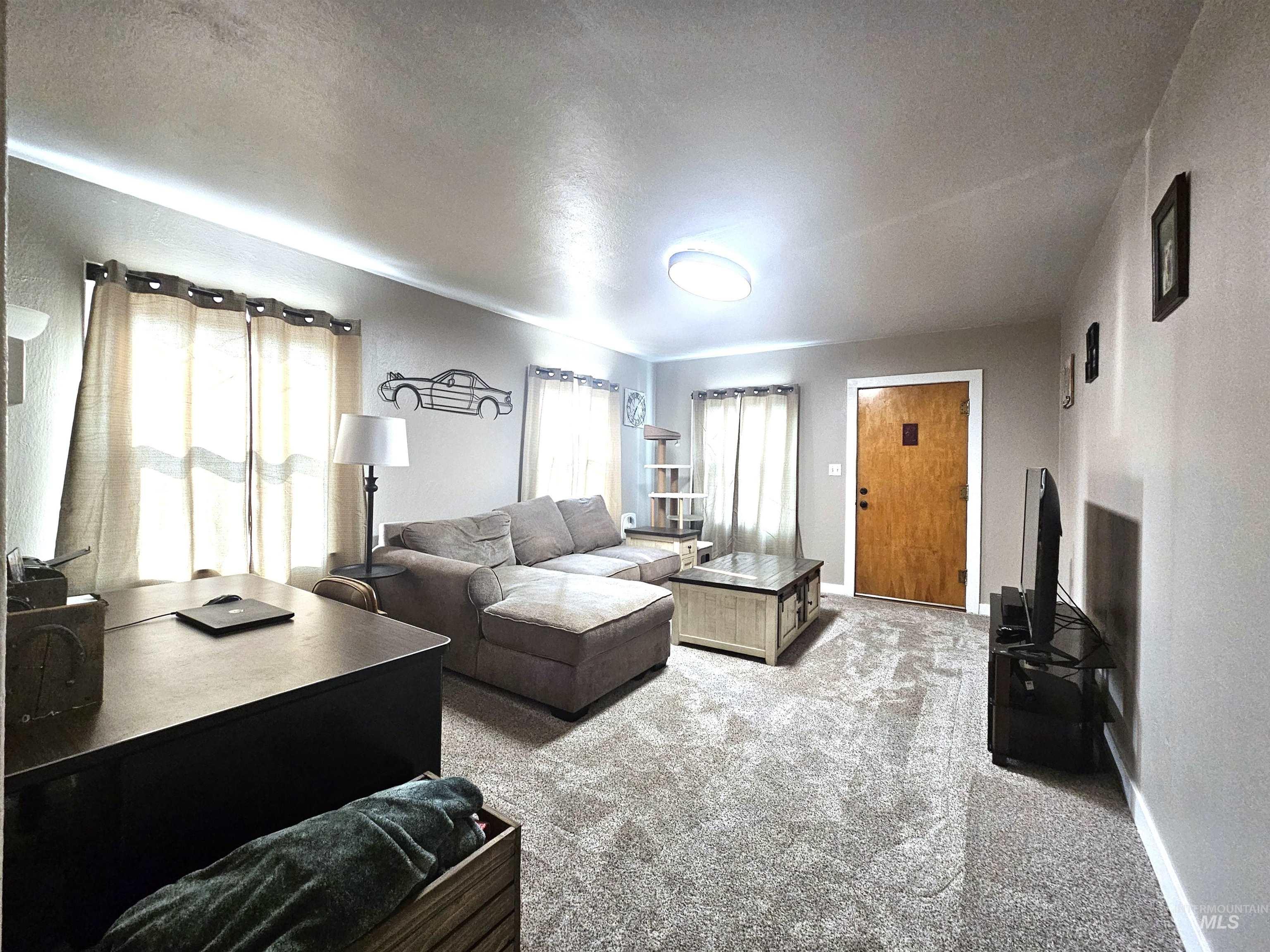 1220 Highland Property Photo 3