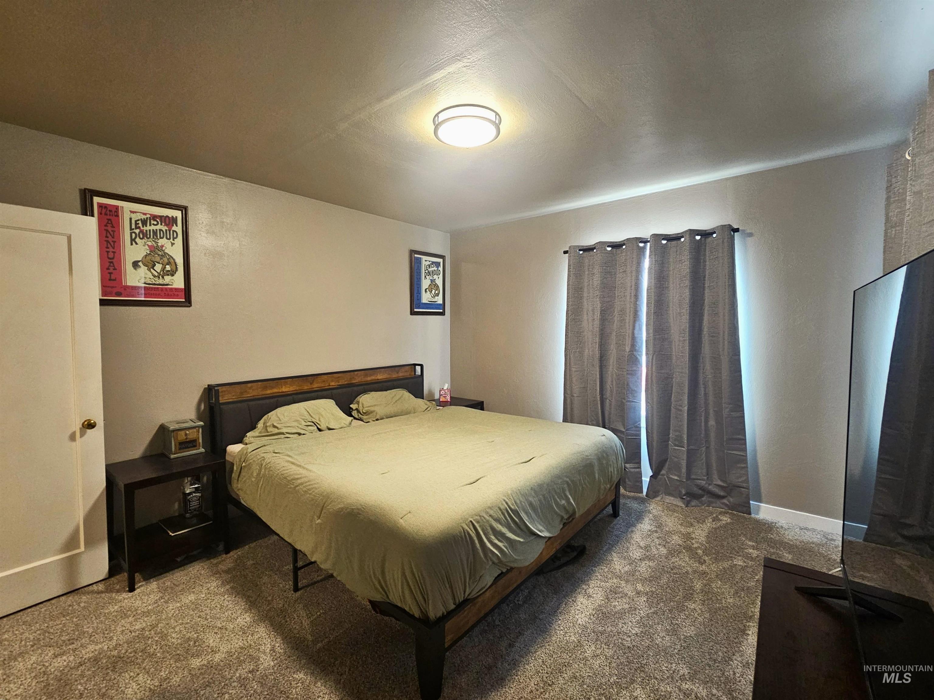 1220 Highland Property Photo 8