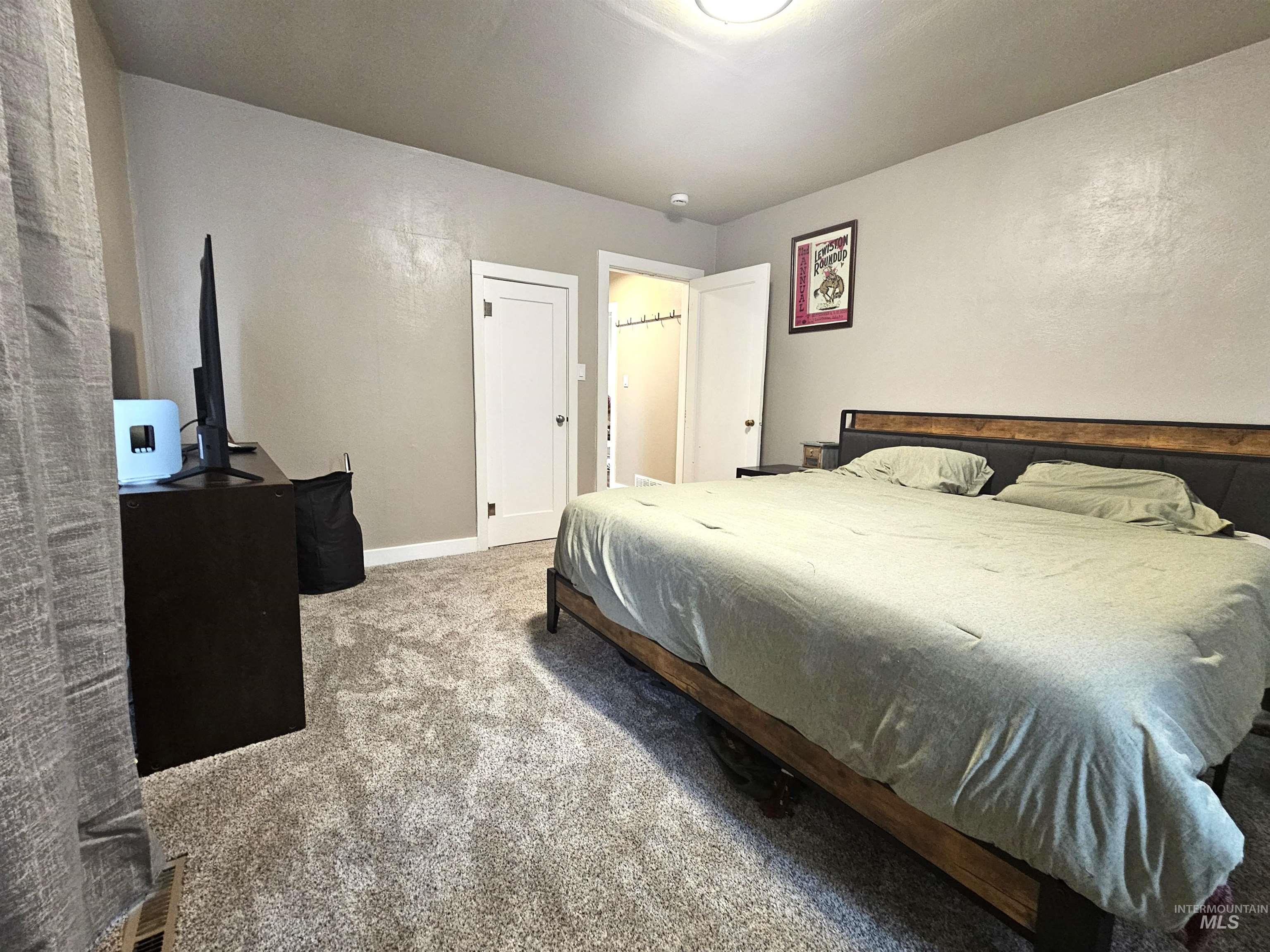 1220 Highland Property Photo 9