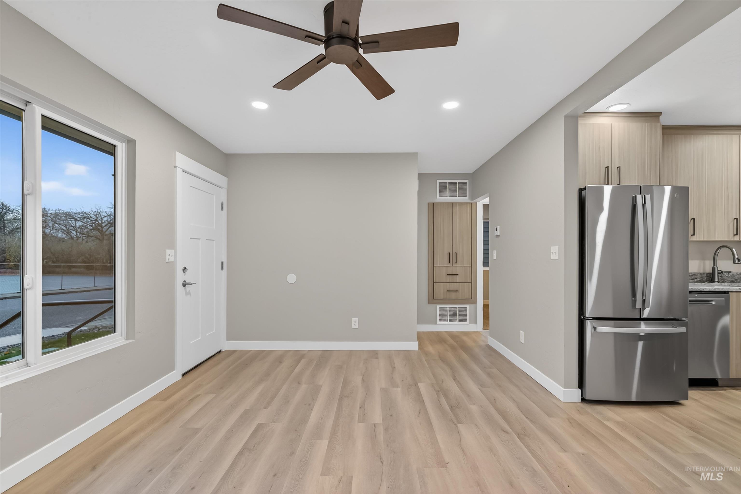 929 10th Street Property Photo 11