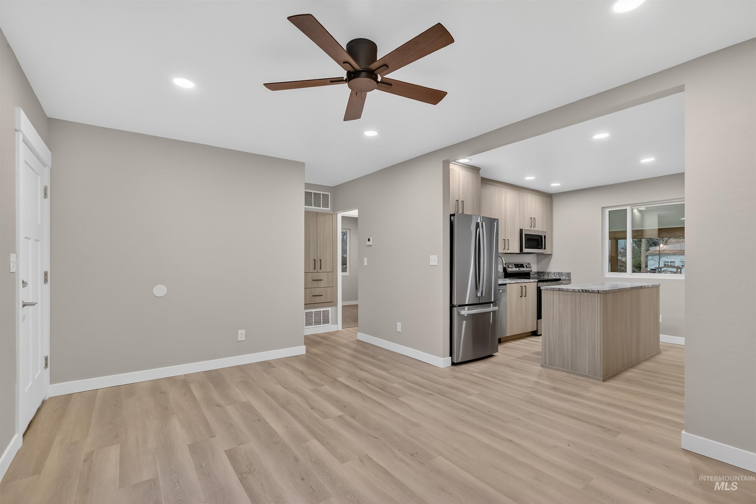 929 10th Street Property Photo 12