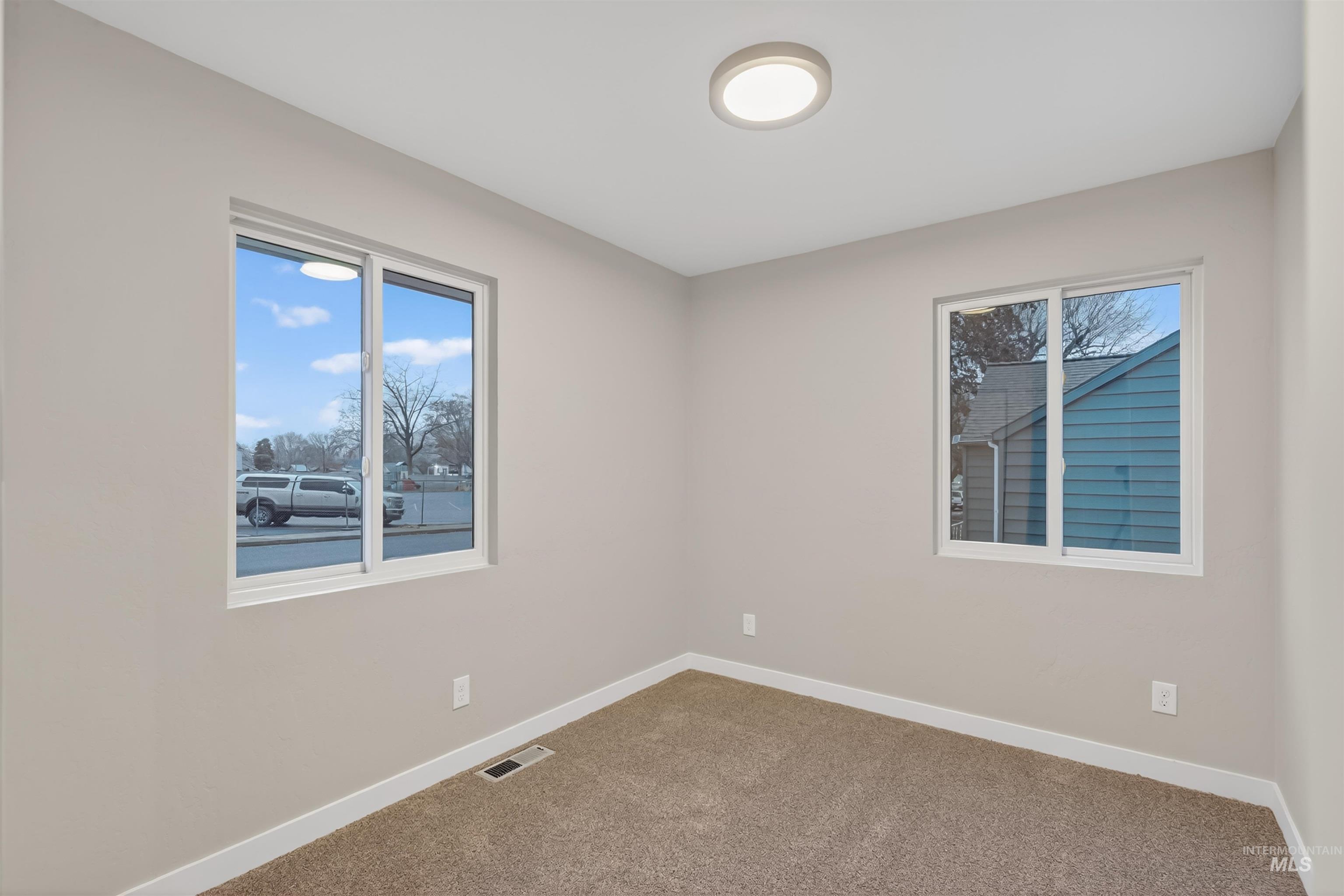 929 10th Street Property Photo 15