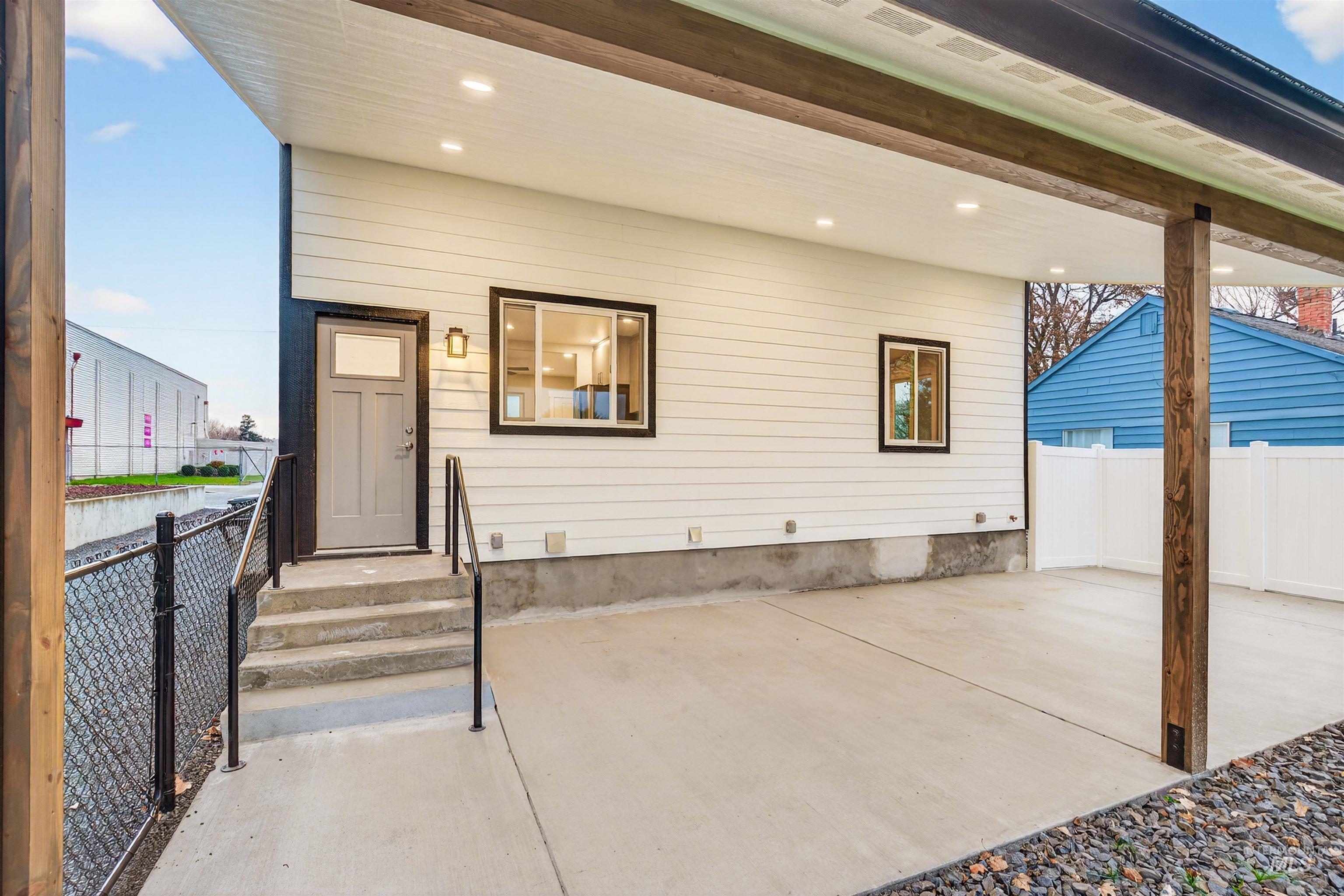 929 10th Street Property Photo 33