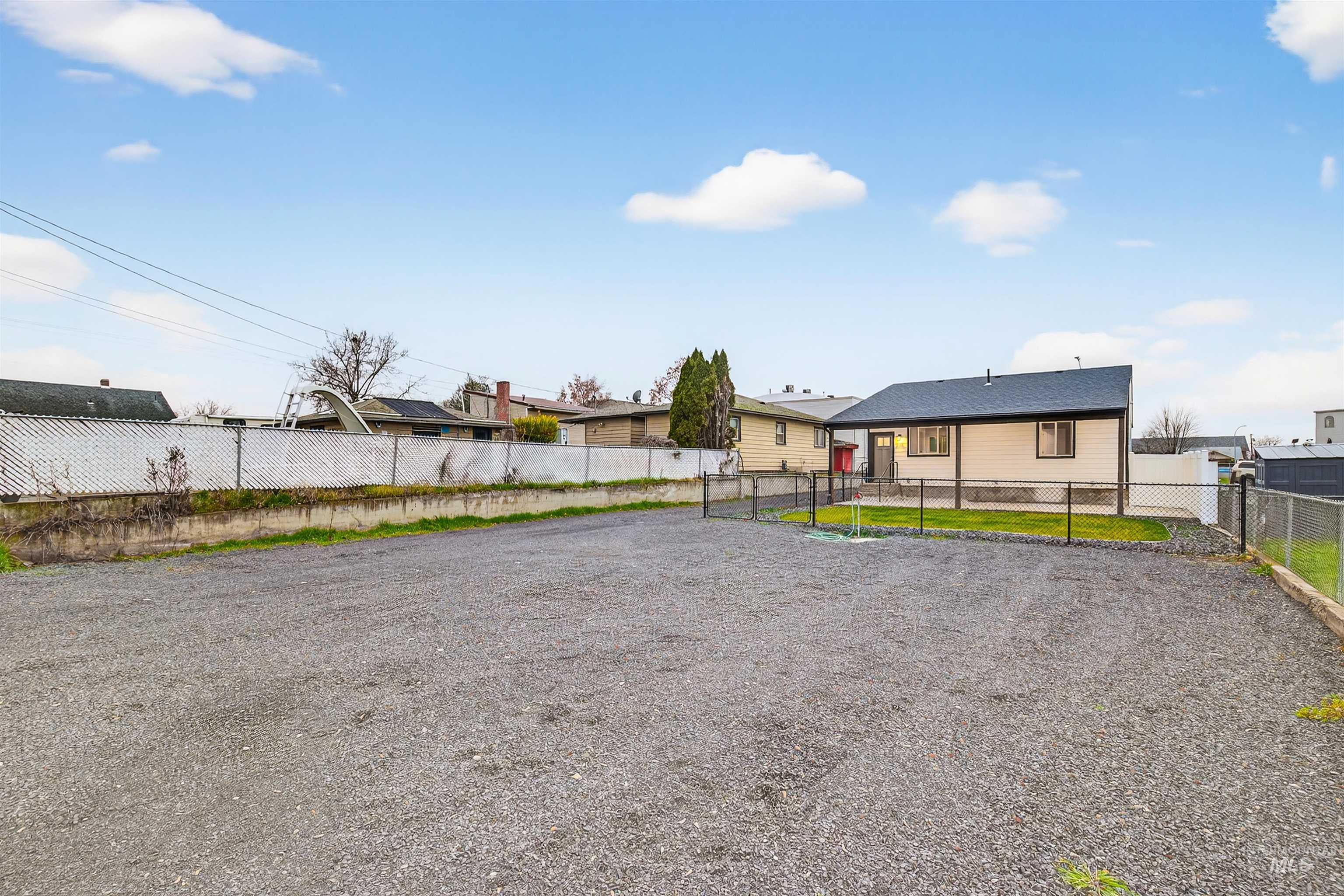 929 10th Street Property Photo 42