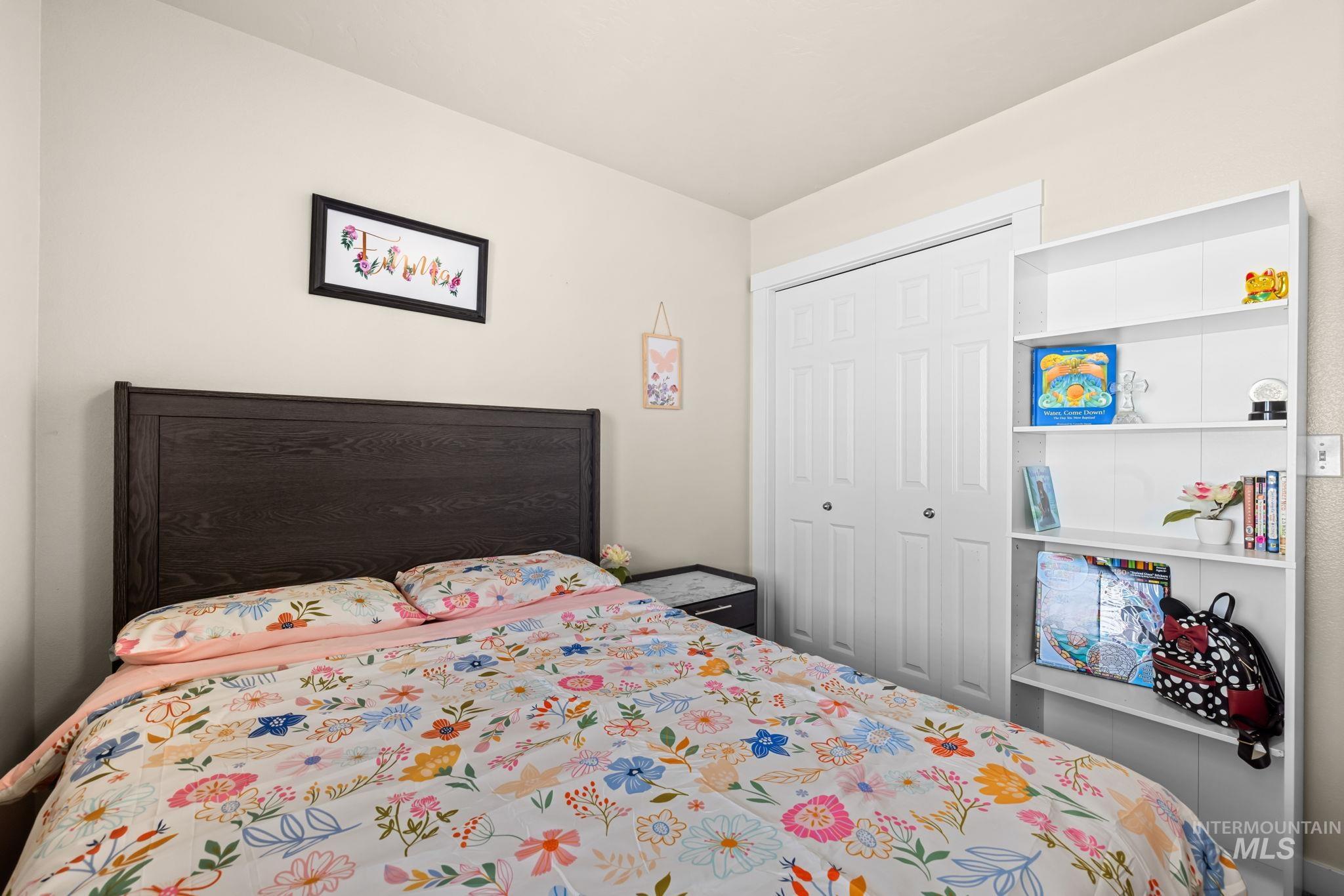 11863 Edgemoor St Property Photo 22