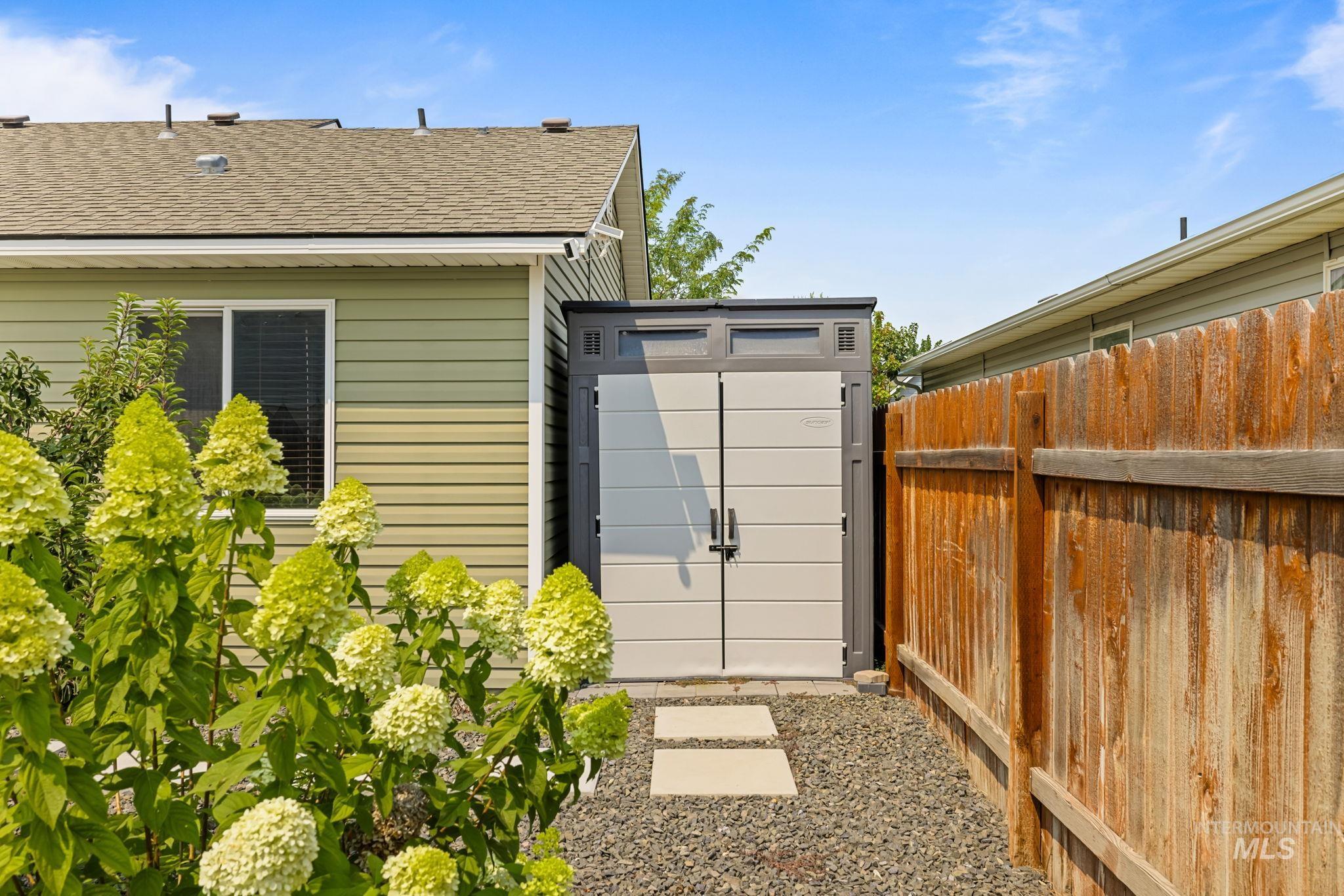11863 Edgemoor St Property Photo 37