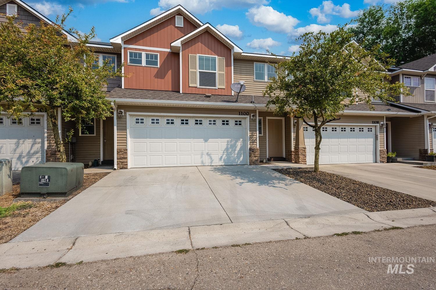 1100 S Barberry Pl Property Photo 2