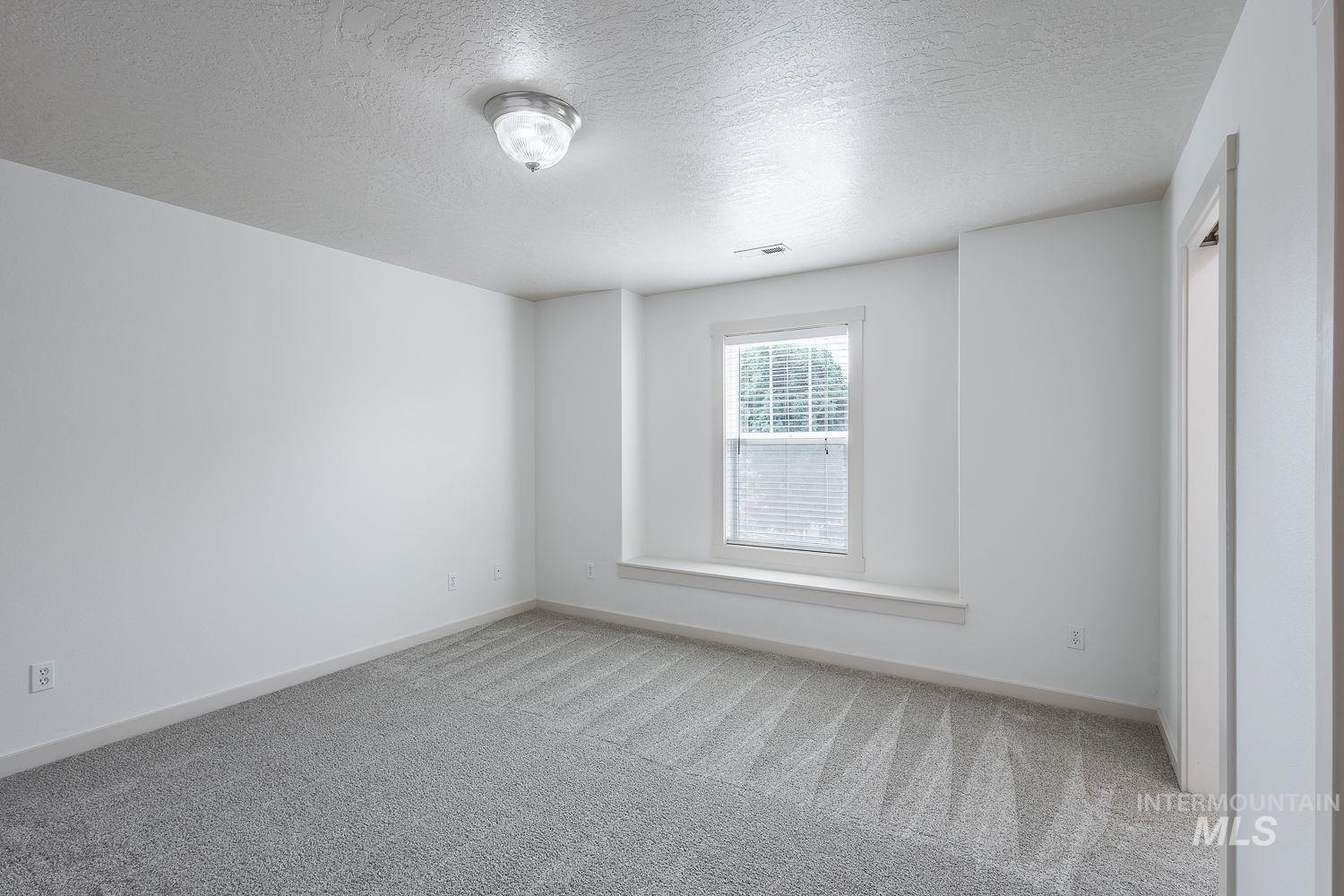 1100 S Barberry Pl Property Photo 16