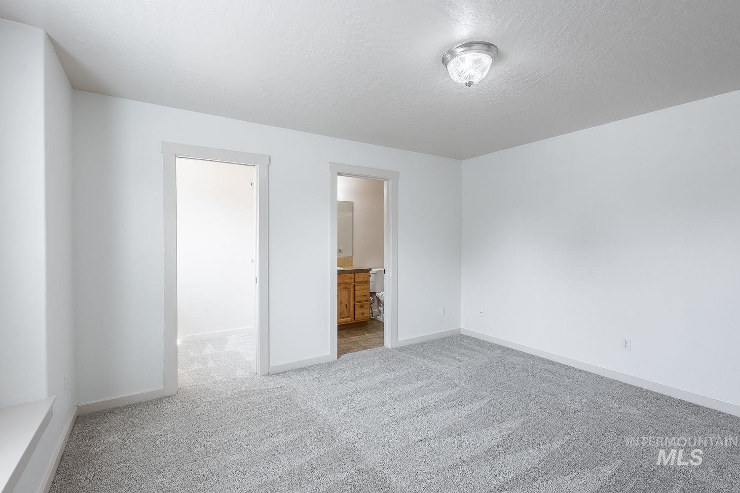 1100 S Barberry Pl Property Photo 17