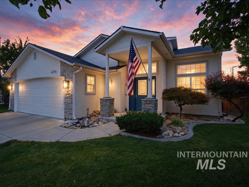 4294 E English Dr Property Photo 1