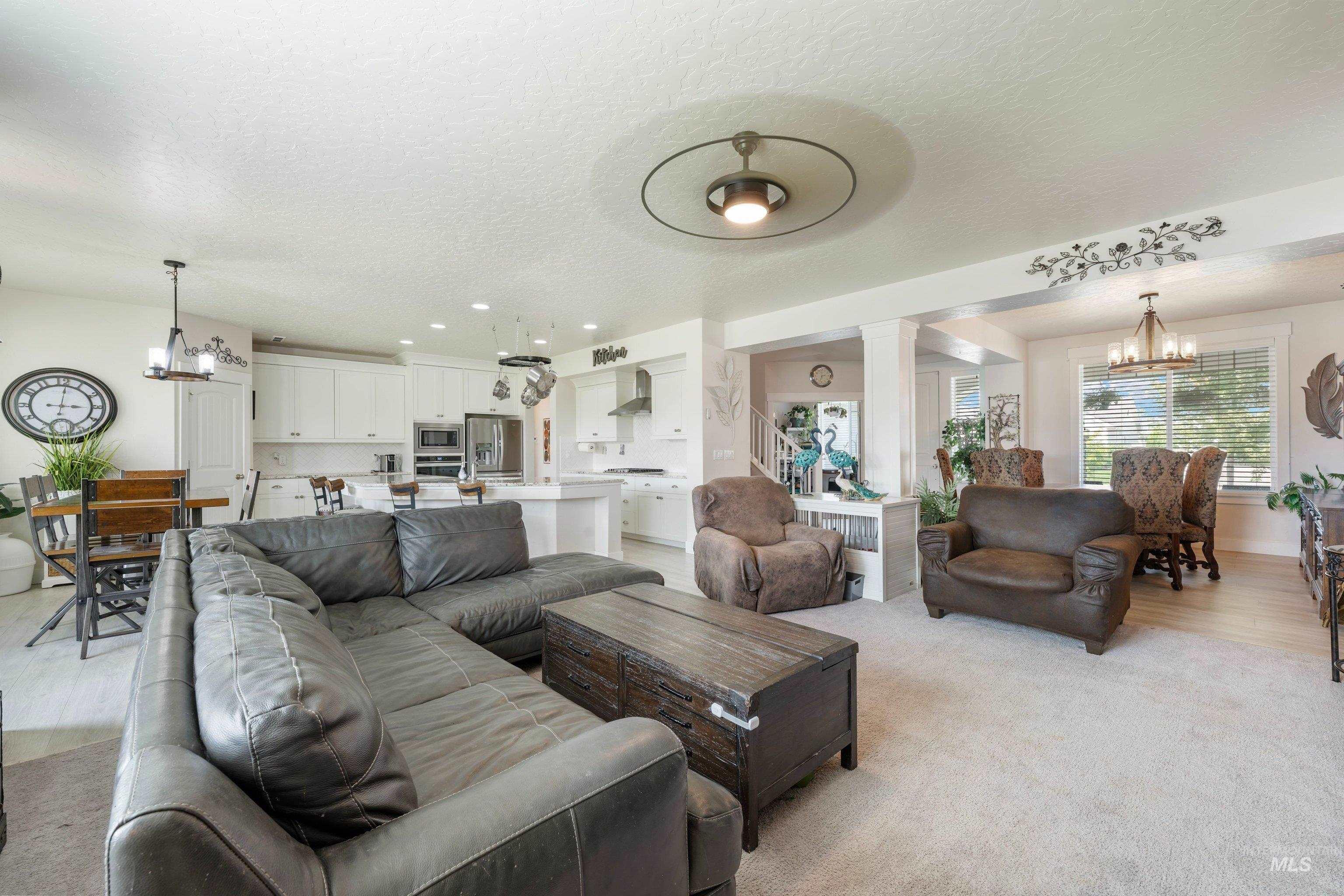 2095 N Windmill Way Property Photo 15
