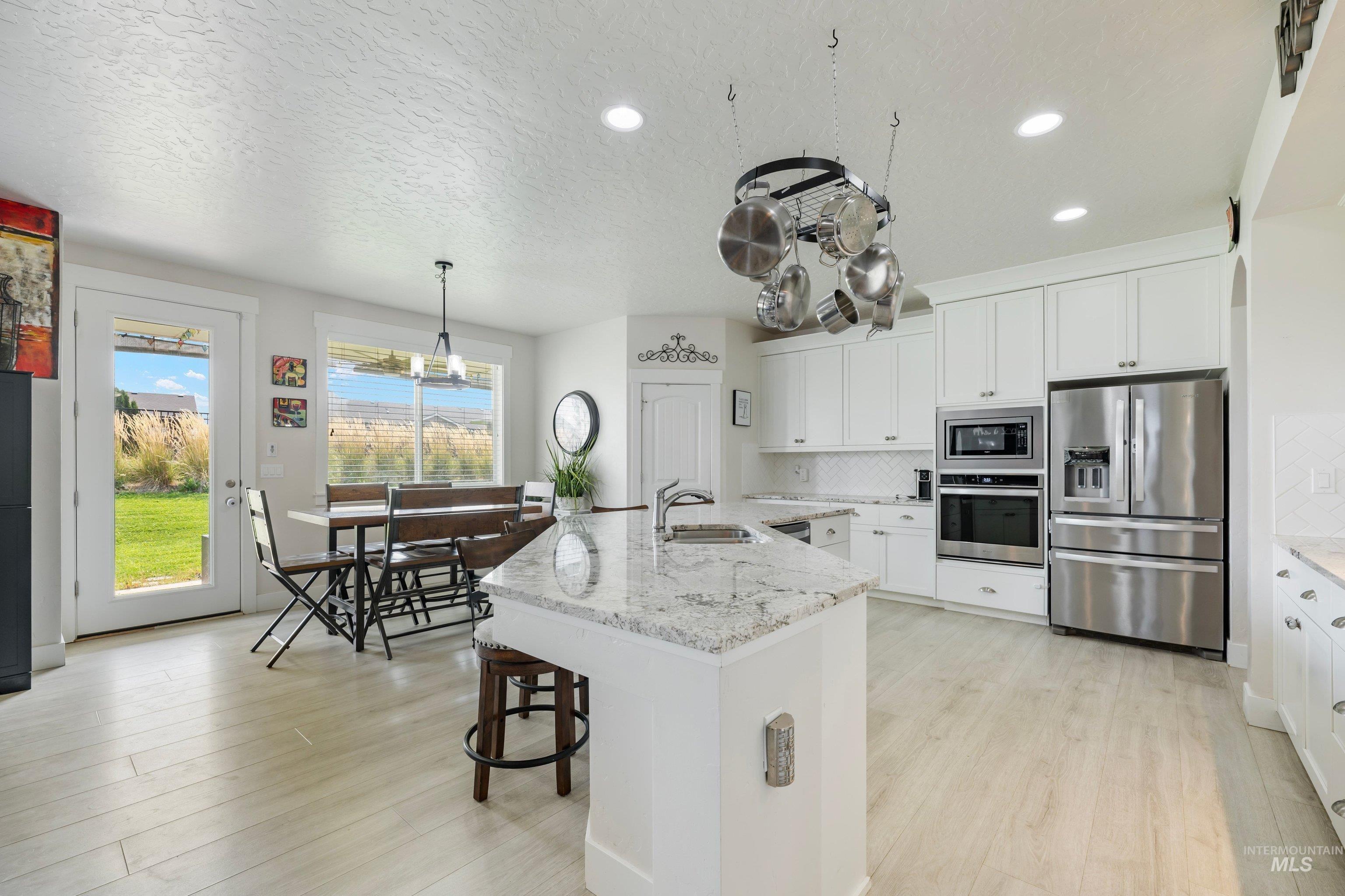 2095 N Windmill Way Property Photo 16
