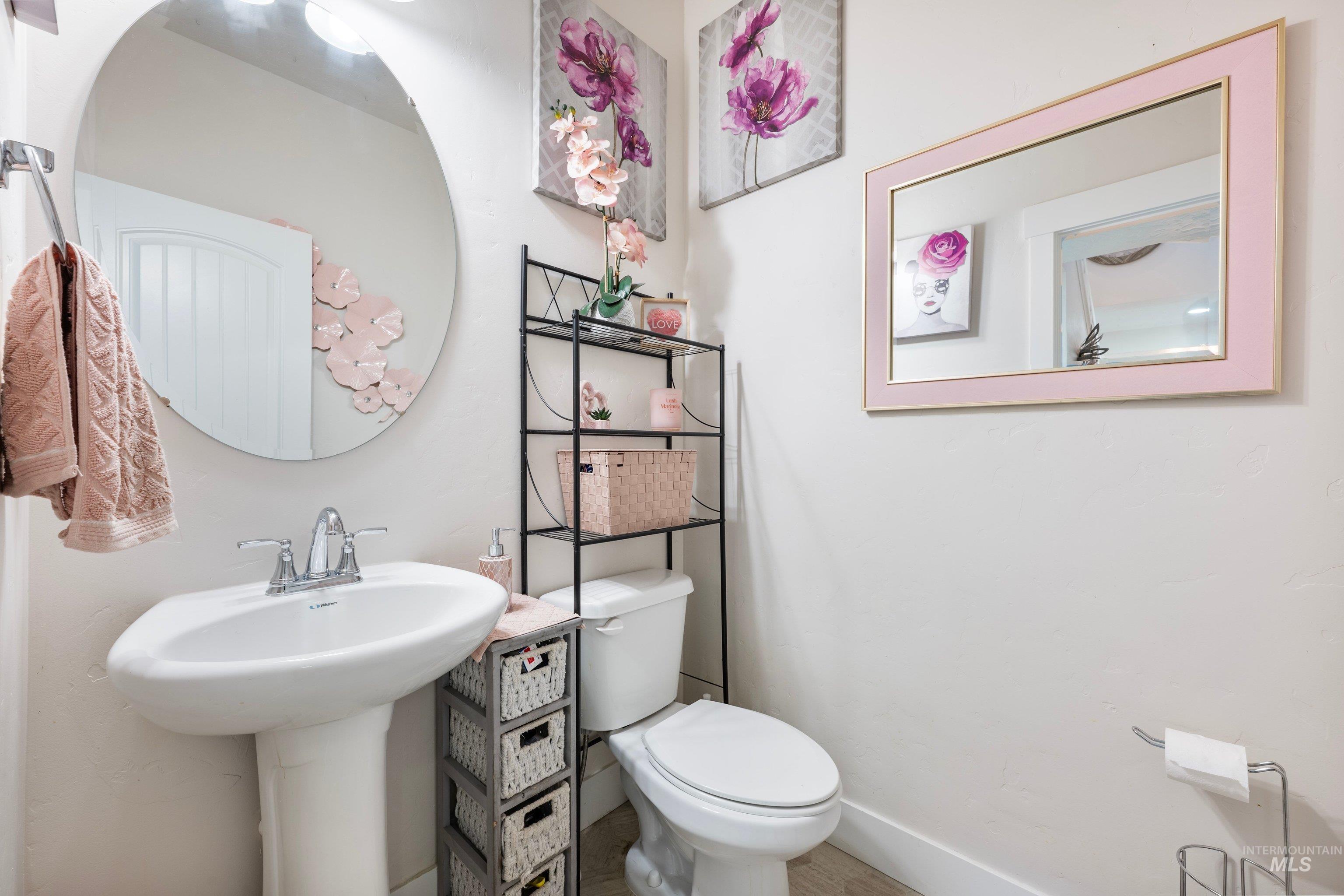 2095 N Windmill Way Property Photo 31