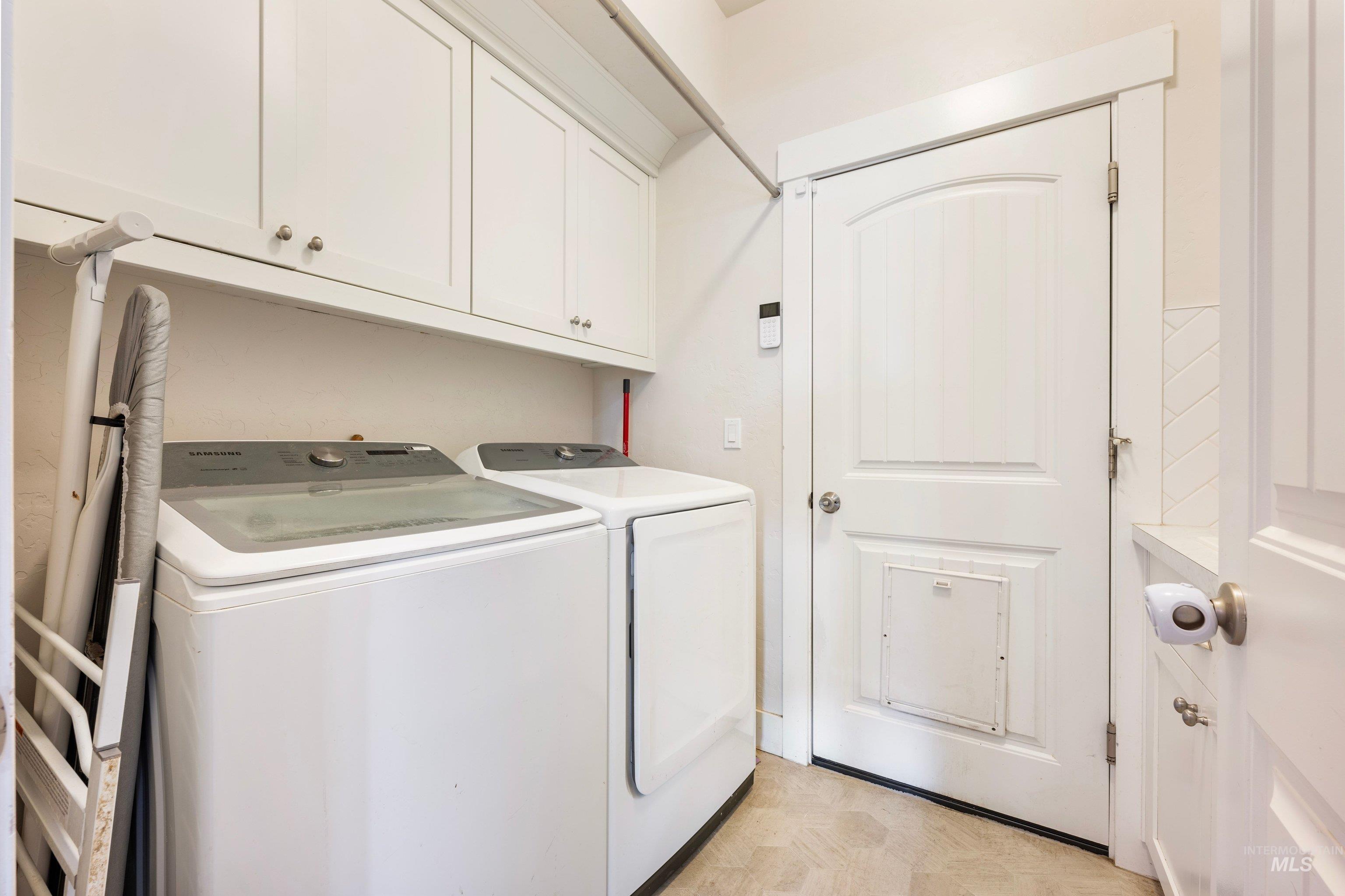 2095 N Windmill Way Property Photo 37