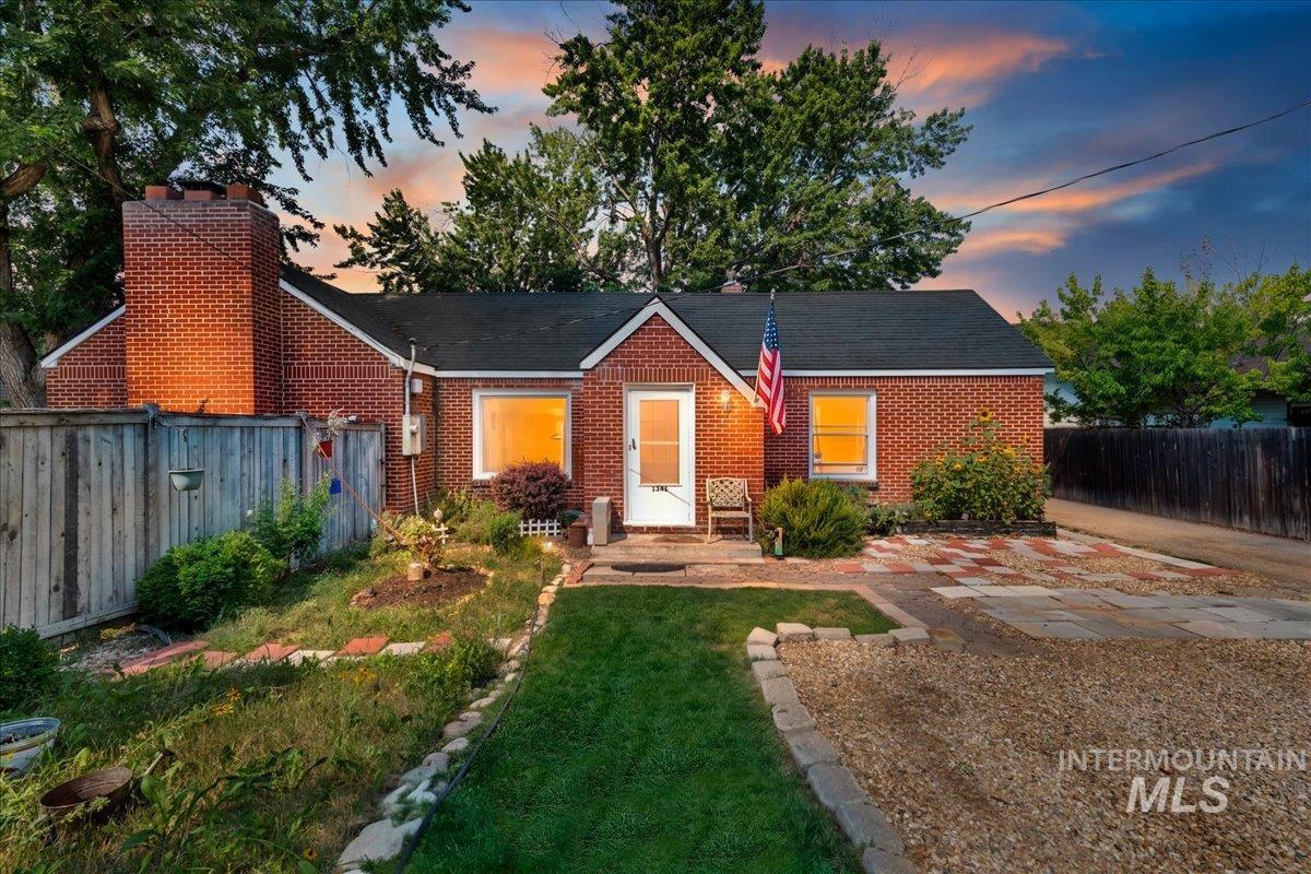 1341 N Mitchell Property Photo 1