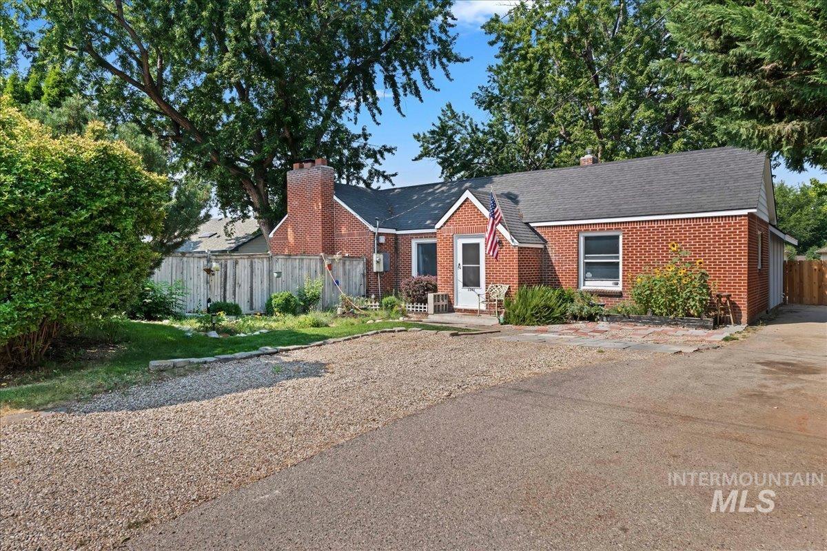 1341 N Mitchell Property Photo 31