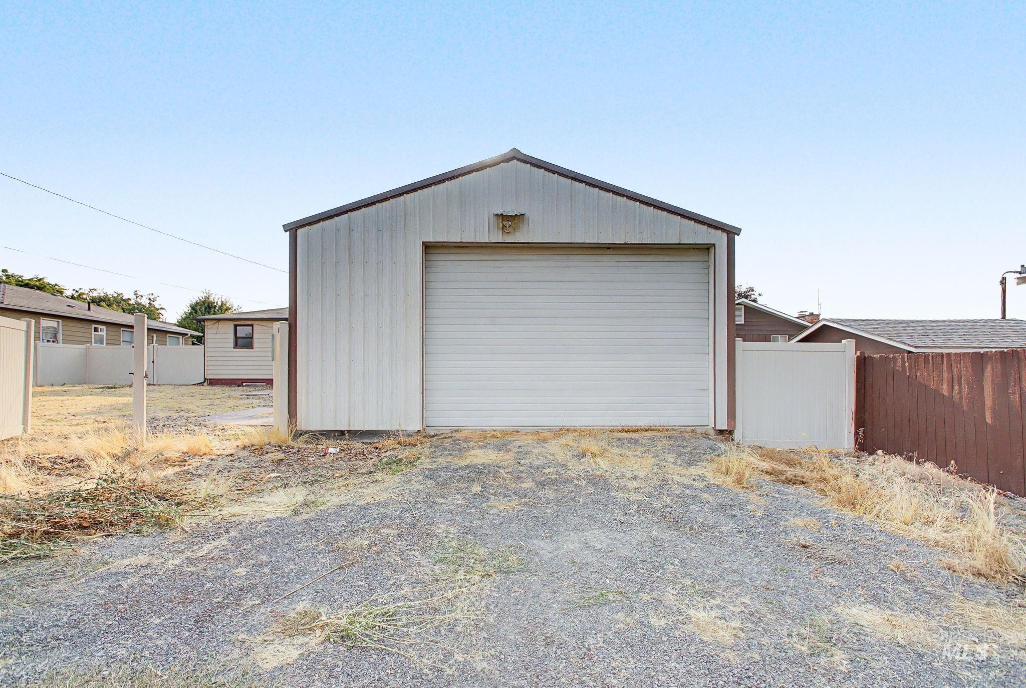1325 7th Street Property Photo 2