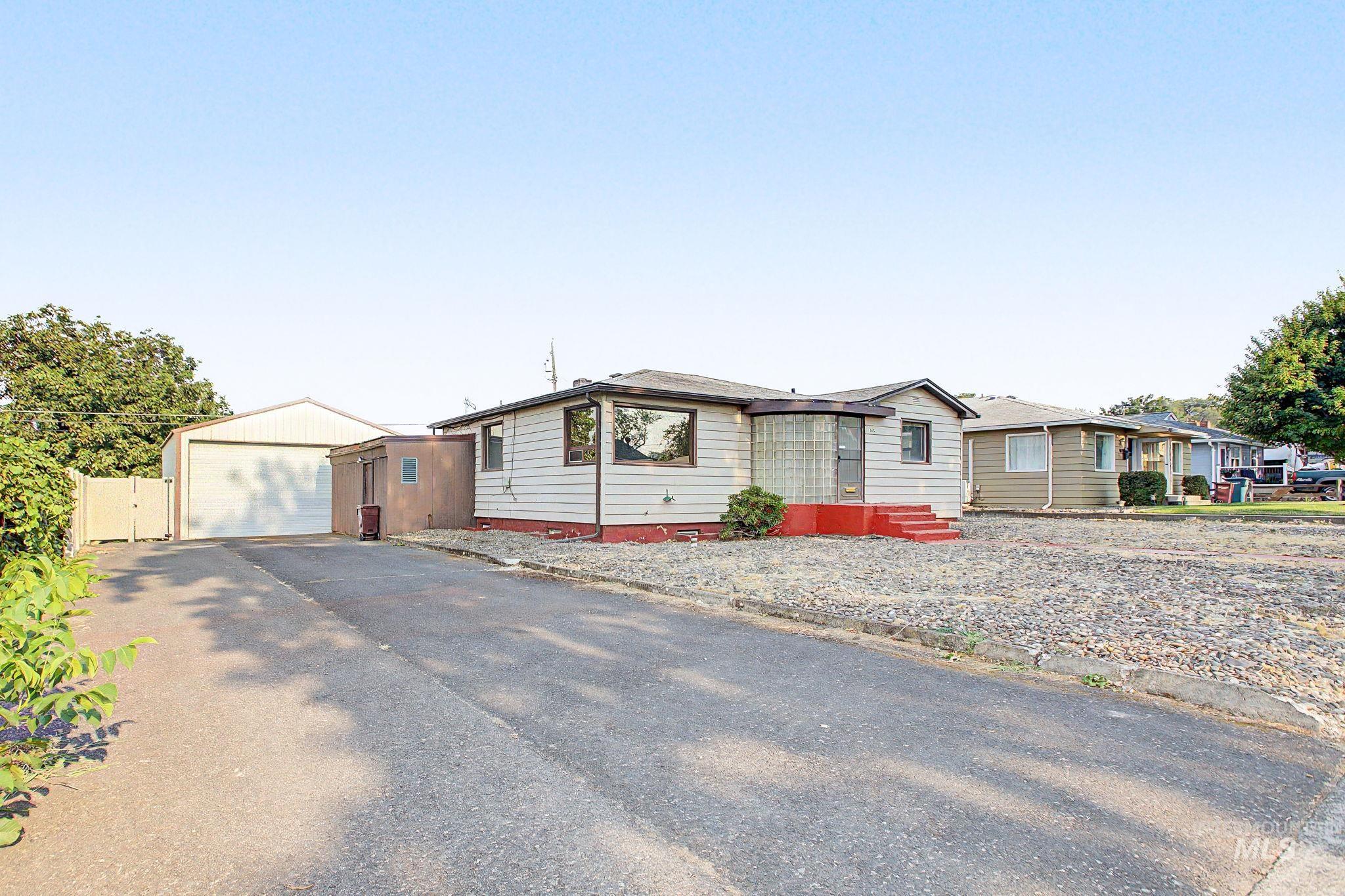 1325 7th Street Property Photo 3