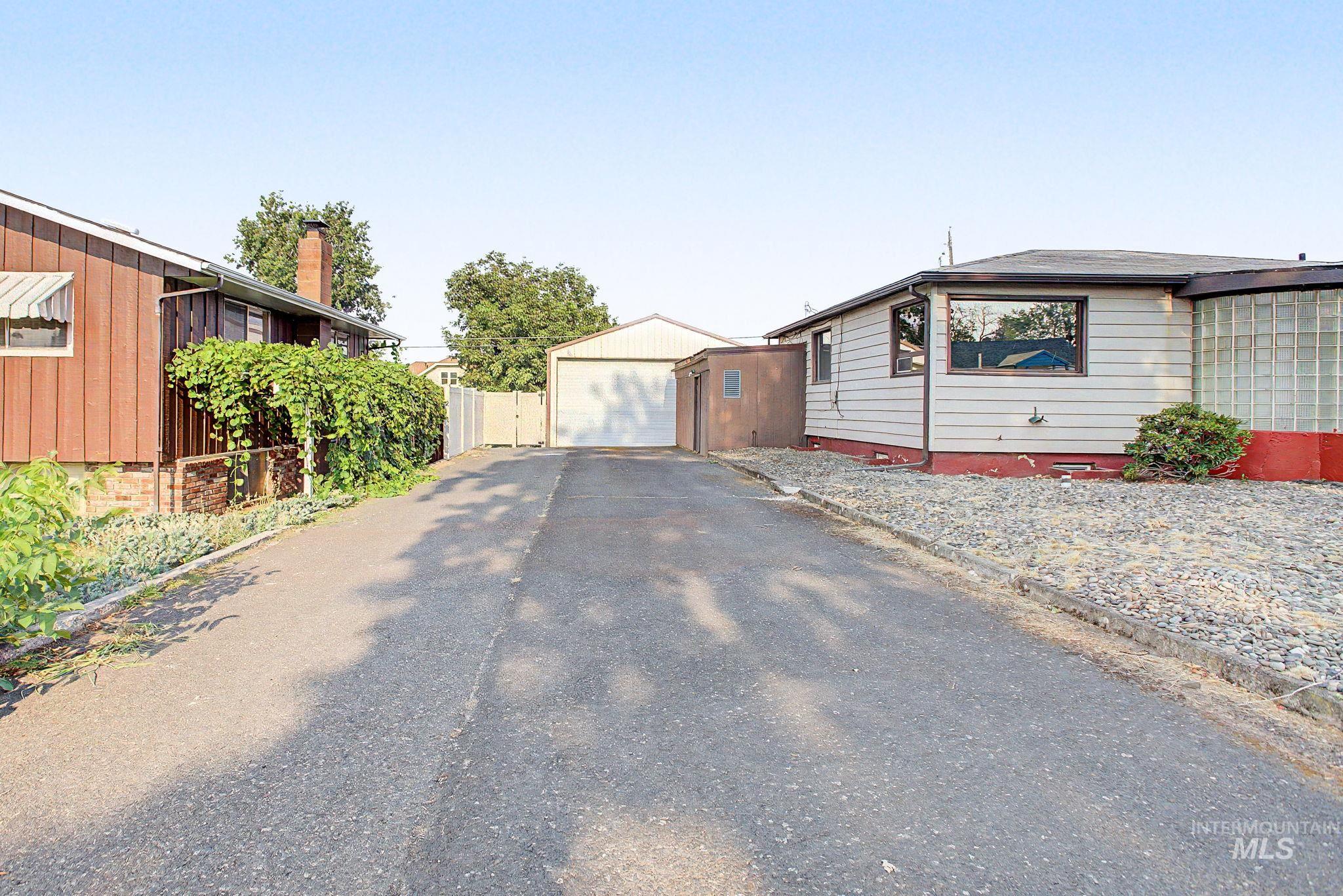 1325 7th Street Property Photo 4