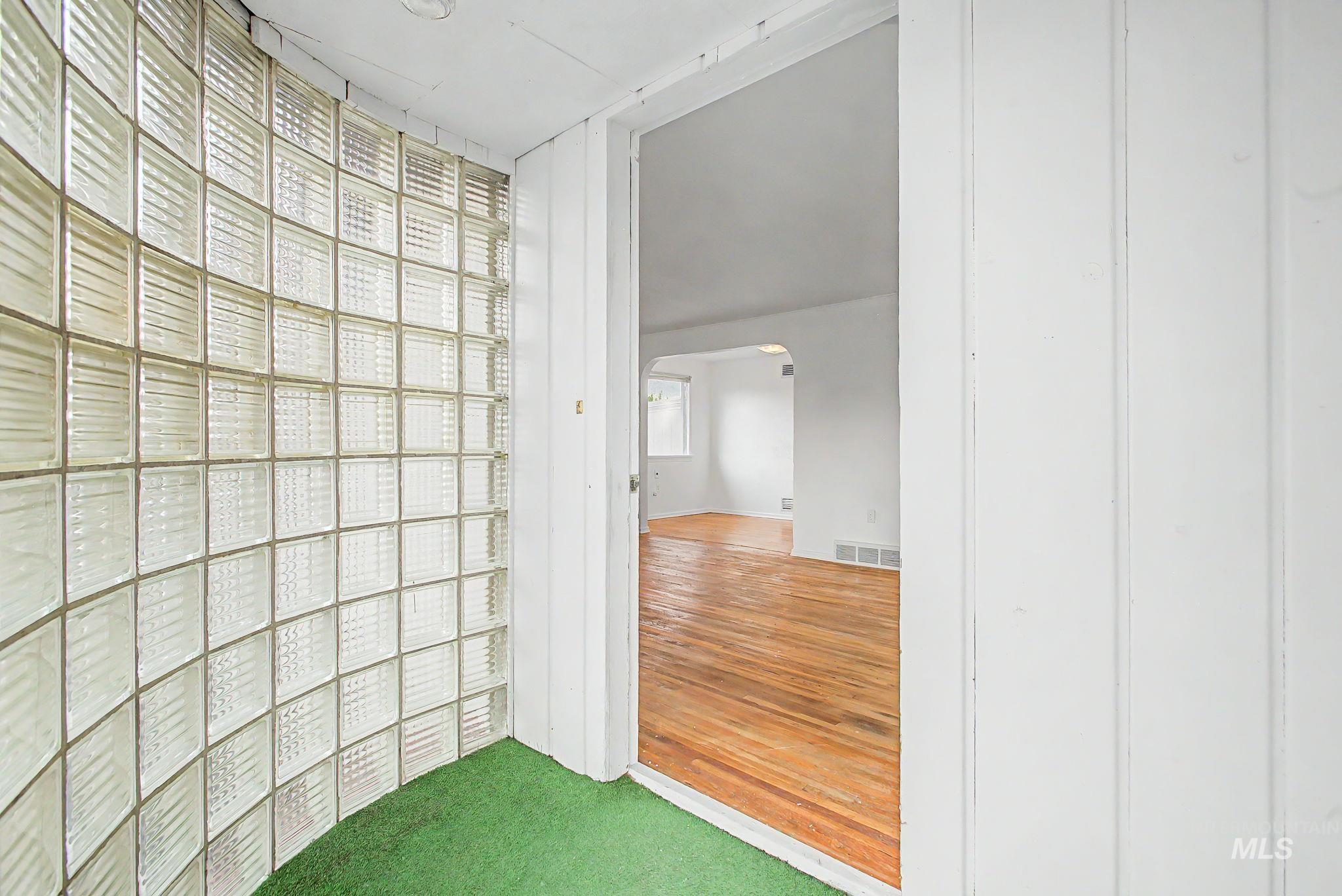 1325 7th Street Property Photo 5