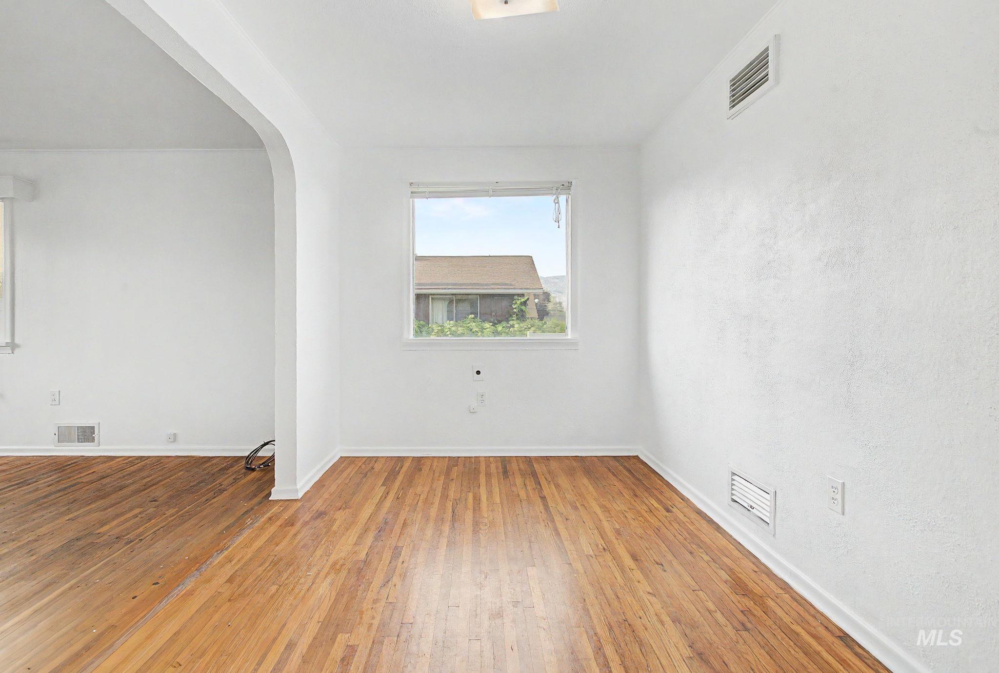 1325 7th Street Property Photo 9