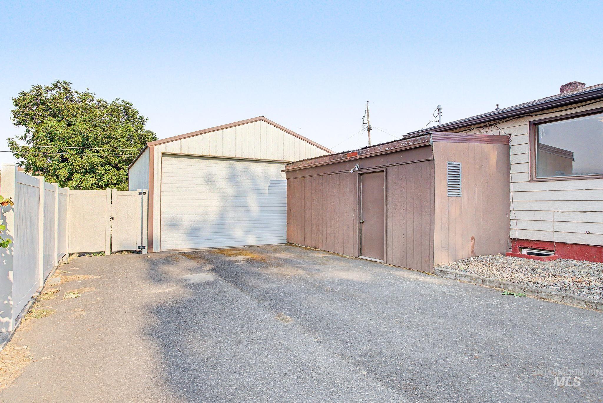 1325 7th Street Property Photo 38