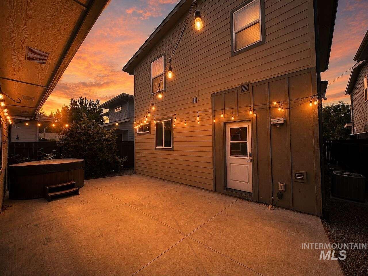 1634 S Oakland Ave Property Photo 27