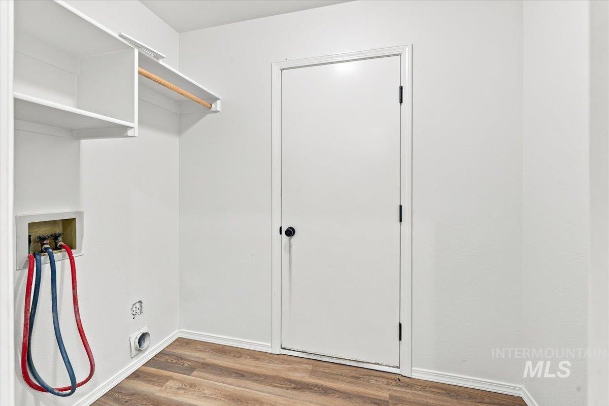2204 S Ivy Street Property Photo 11