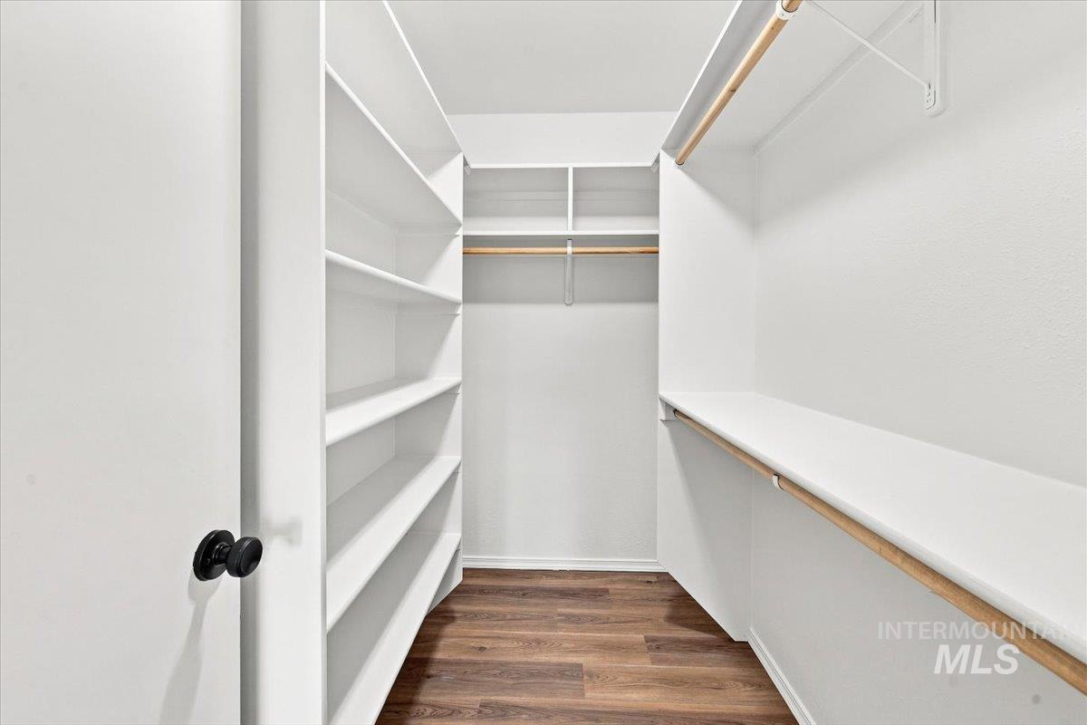 2204 S Ivy Street Property Photo 15