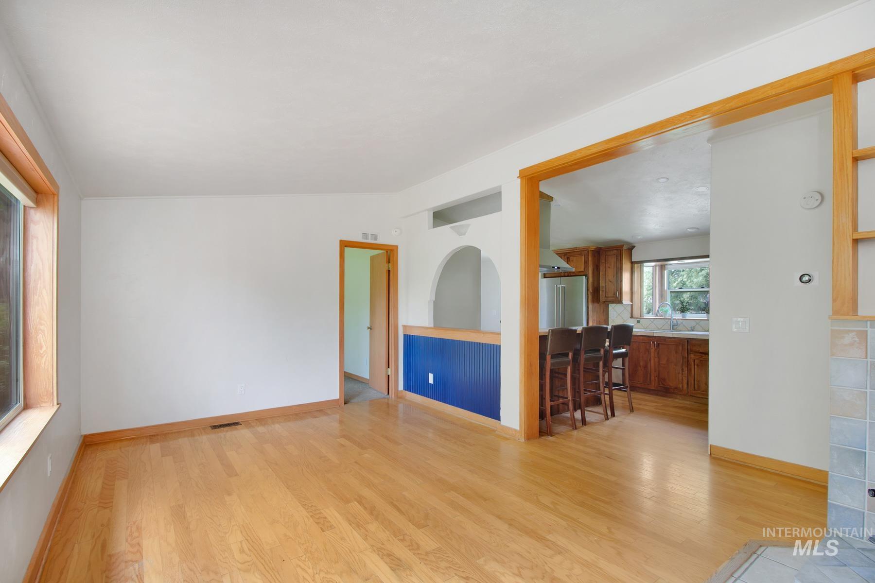 20409 S Main St Property Photo 4