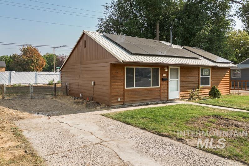 714 Myrtle St Property Photo 3