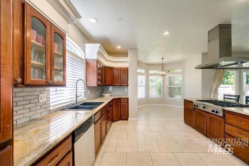 1823 N Radcliffe Way Property Photo 20